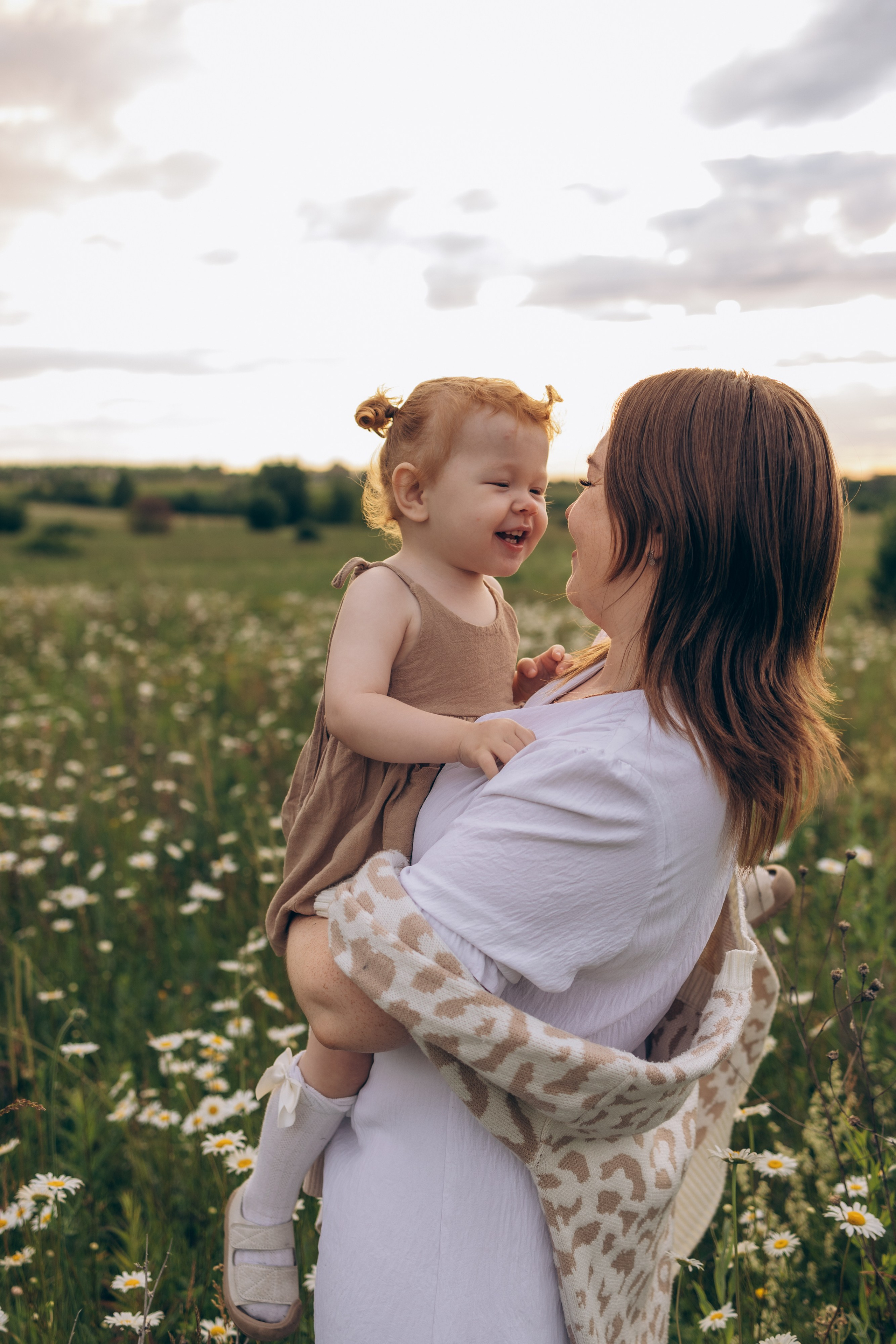 Мира и ромашки