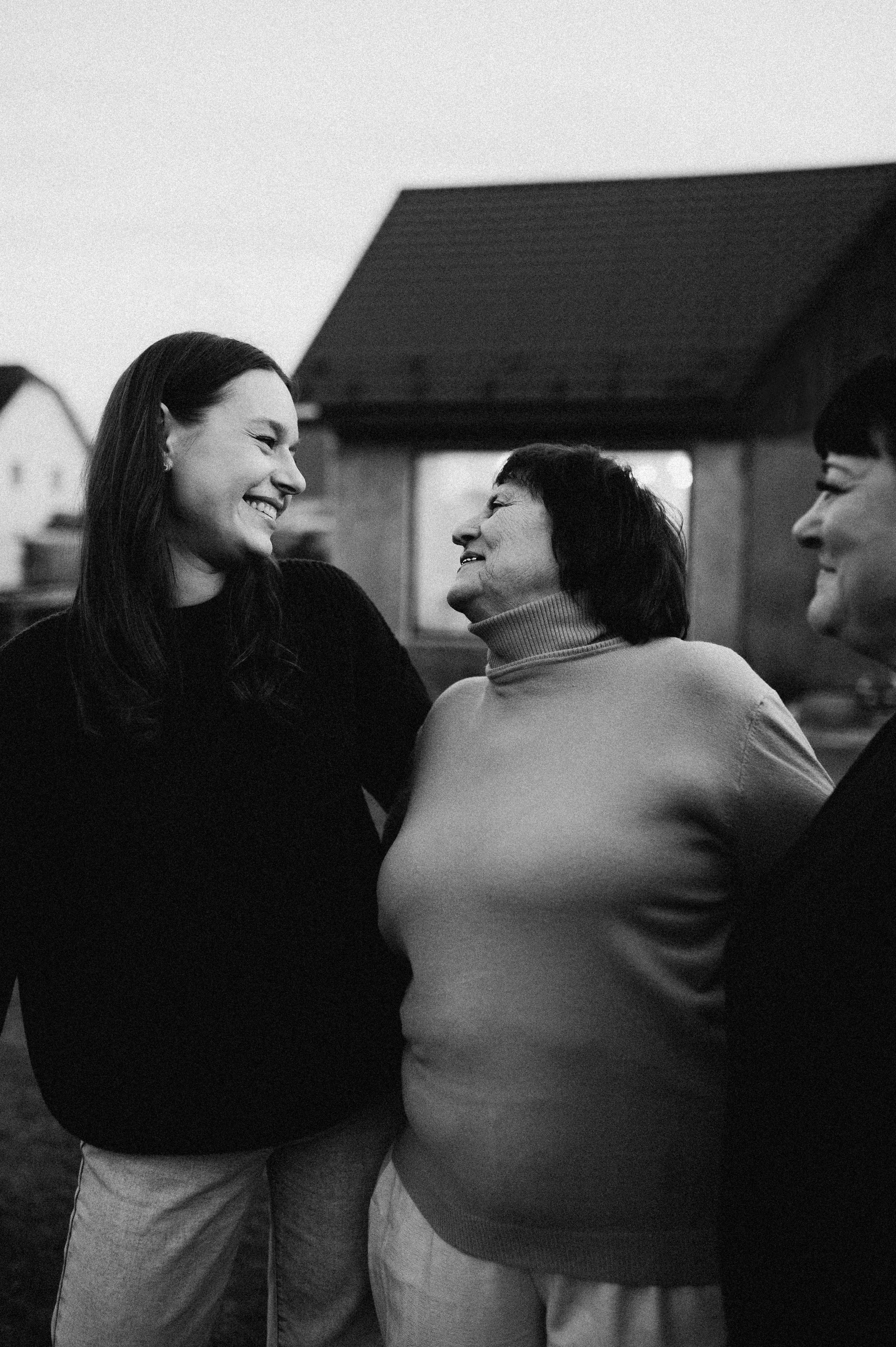 Три поколения женской энергии. Семейный фотограф в Новосибирске Женя Индрикова