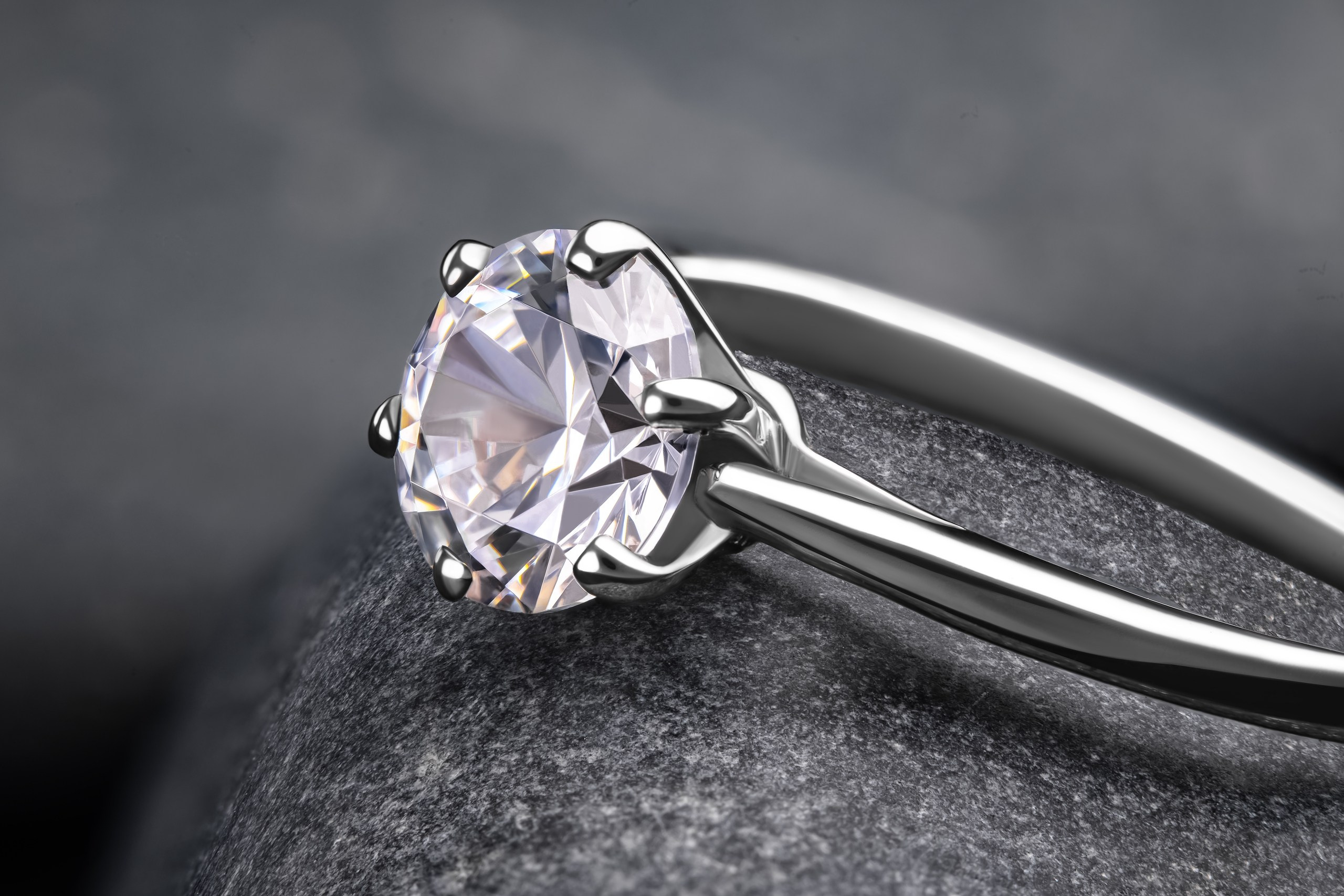 Рекламная эксклюзивная предметная фотосъёмка ювелирных изделий в Москве  тел +7 966-003-13-07. Высококачественная профессиональная рекламная фотосъёмка ювелирных украшений, драгоценных камней в Москве. Обучение, консультация