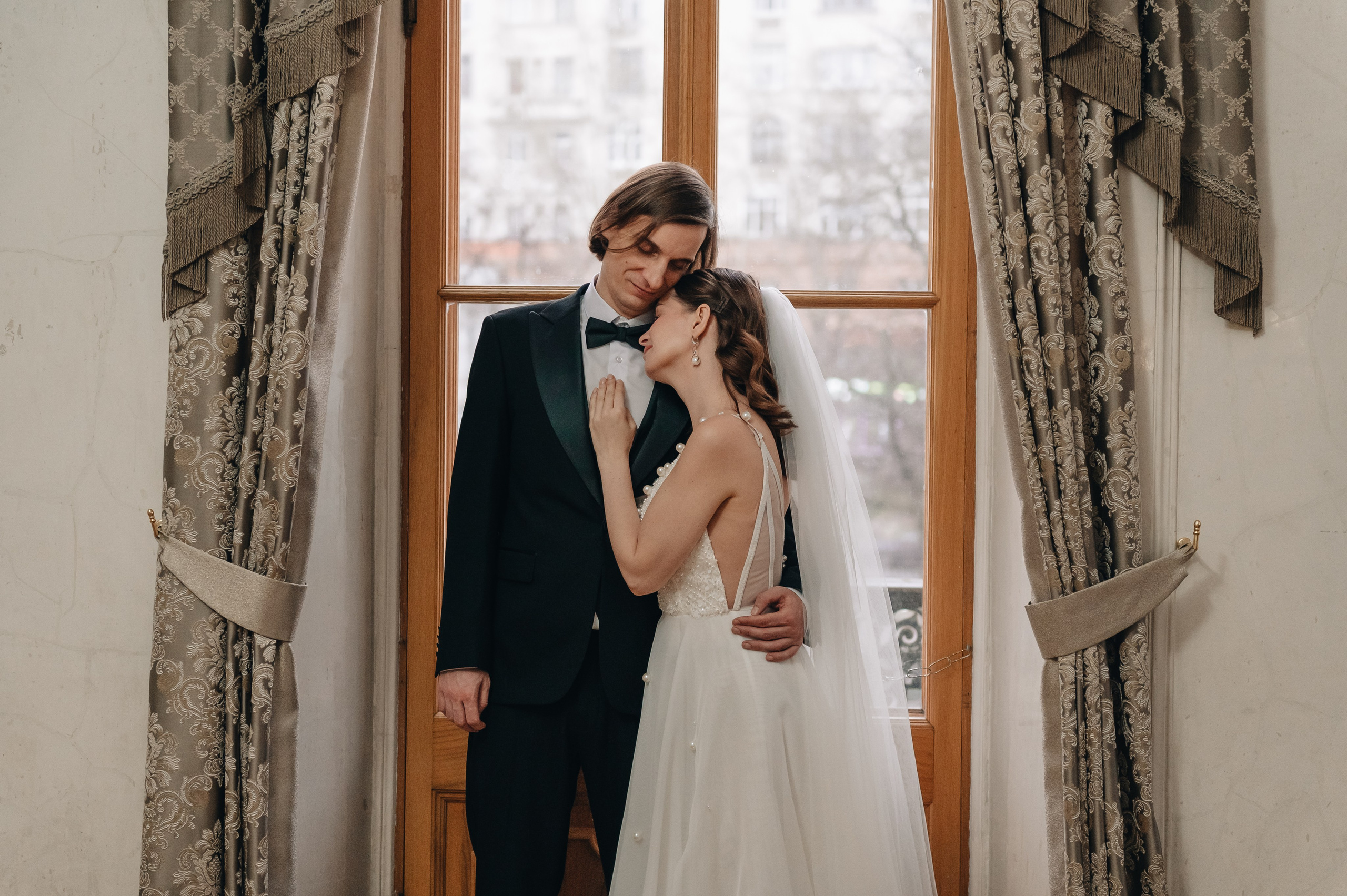 Свадебная фотосессия в библиотеке им. Пушкина. Портретный фотограф Москва Светлана Кашура