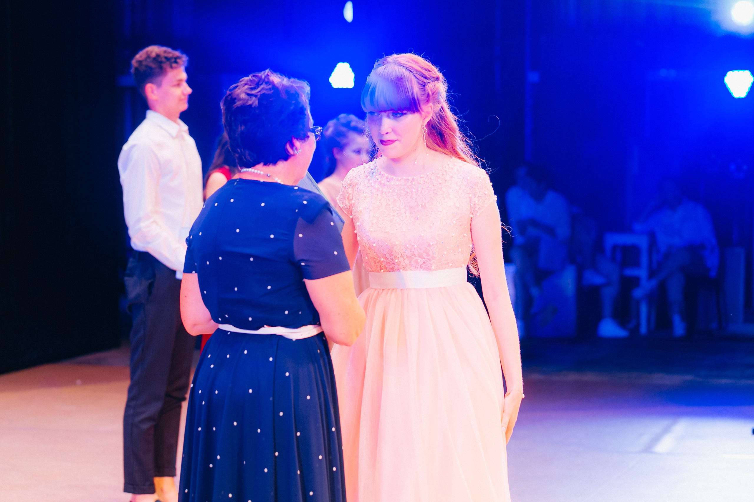 Вручение аттестатов 14 Гимназия. Свадебный и семейный фотограф в Улан-Удэ