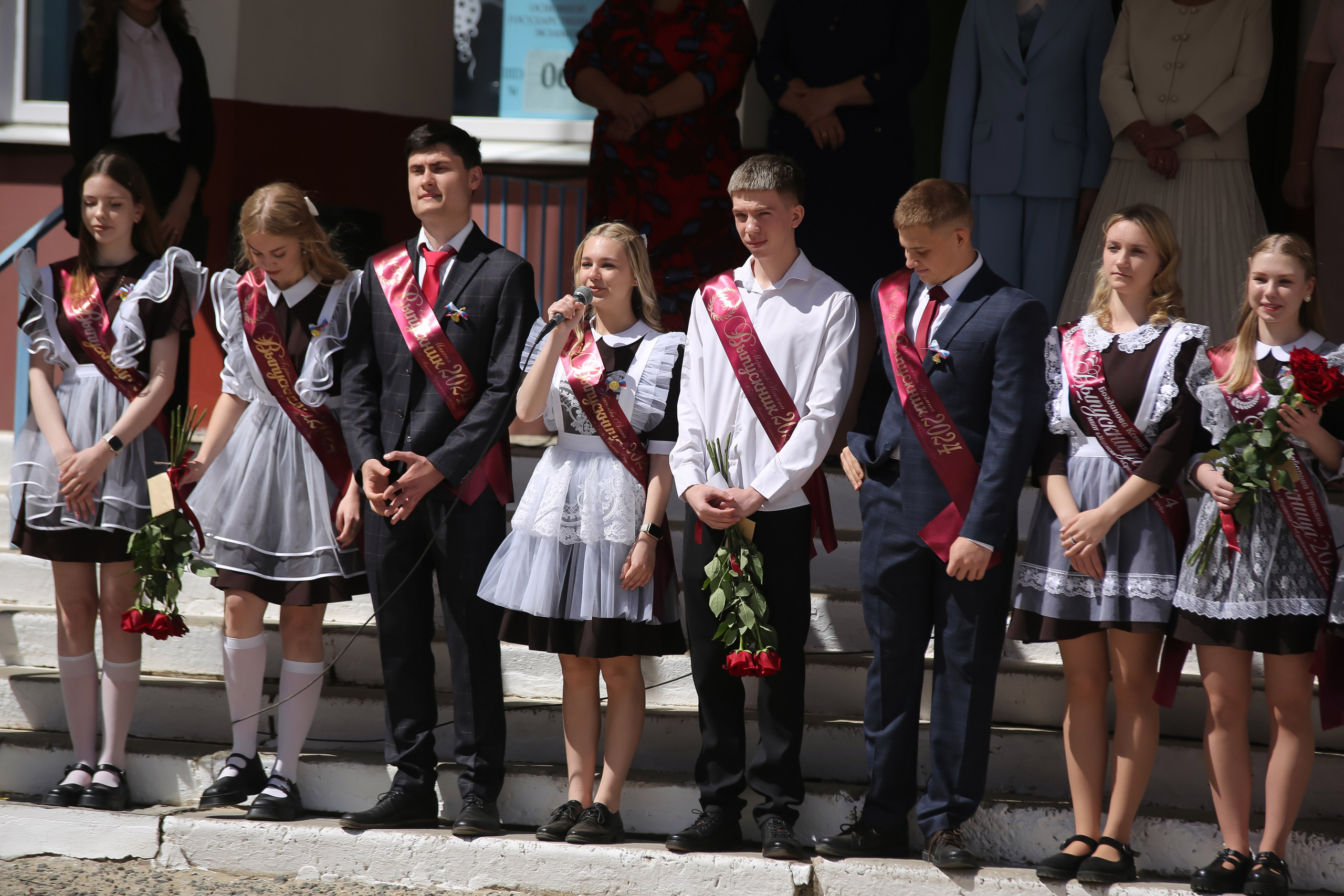 ЛИНЕЙКА «ПОСЛЕДНИЙ ЗВОНОК» 9 ШКОЛА 2024 г МЦЕНСК. ТВОЙ АЛЬБОМ / ТВОИ ПРАВИЛА