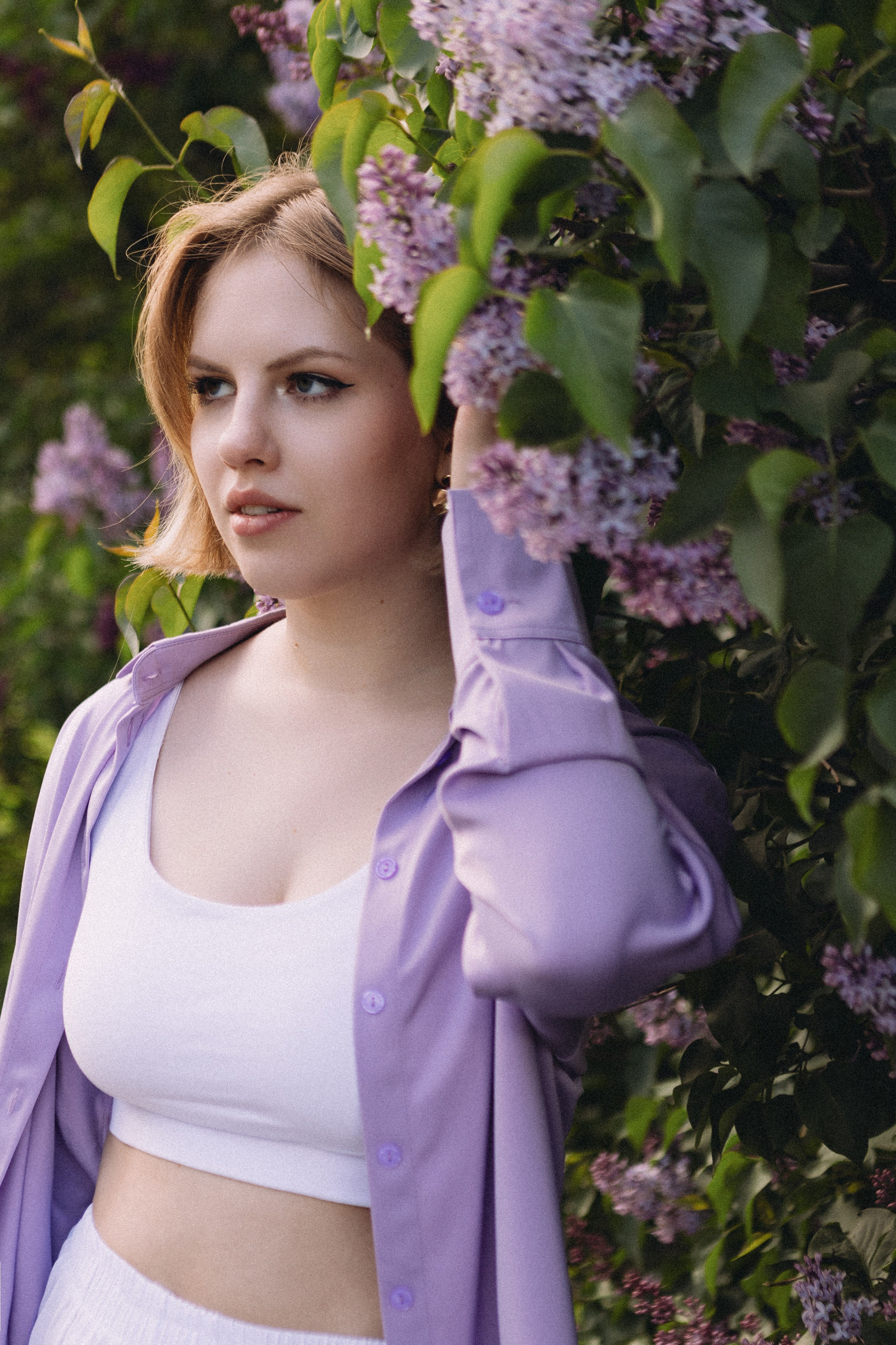 Фотосессия для пары в сиреневом саду. Фотограф Калагина Светлана