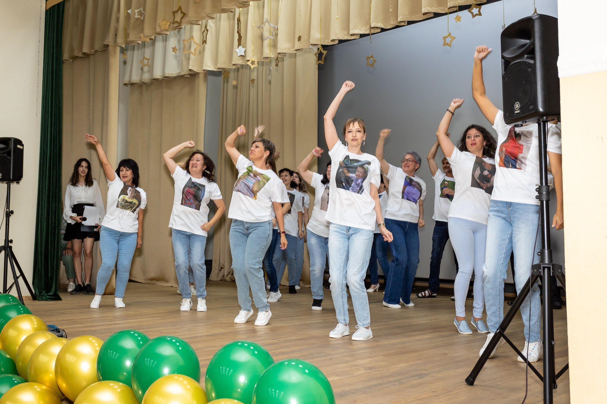 Вручение аттестата и выпускной вечер. Выпускные альбомы Майкоп, Краснодар Елена Золотарева