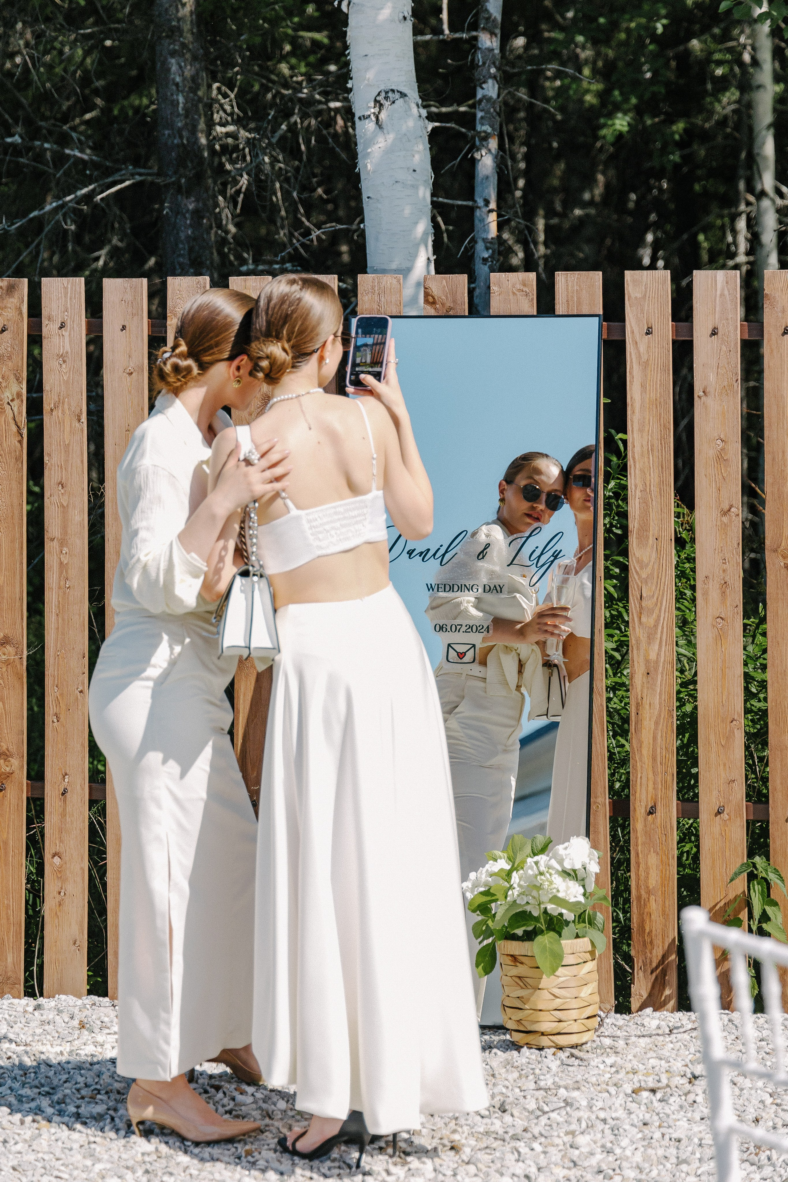 Плюс тридцать градусов на лужайке. Фотограф Андрей Куськало