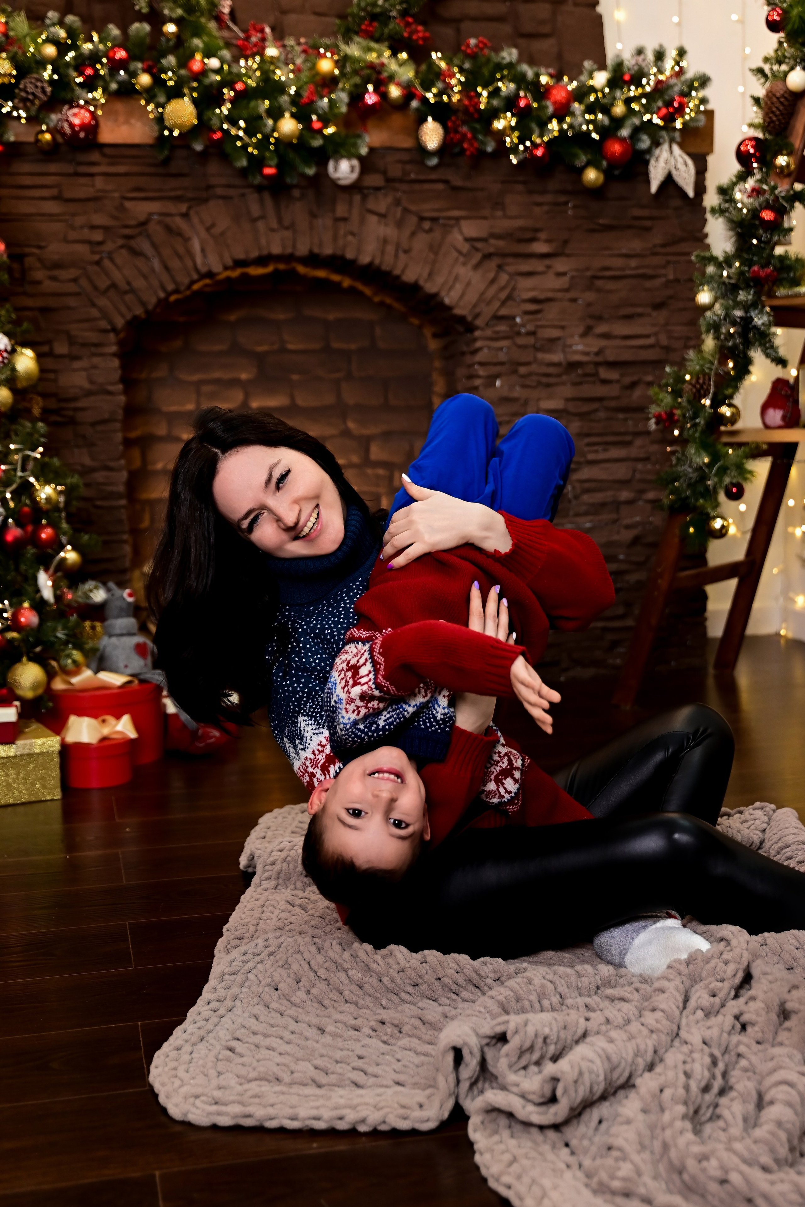 Новогодняя фотосессия. Фотостудия Зефир. Фотосессии в студии под ключ. Москва. Семейные и детские фотосессии