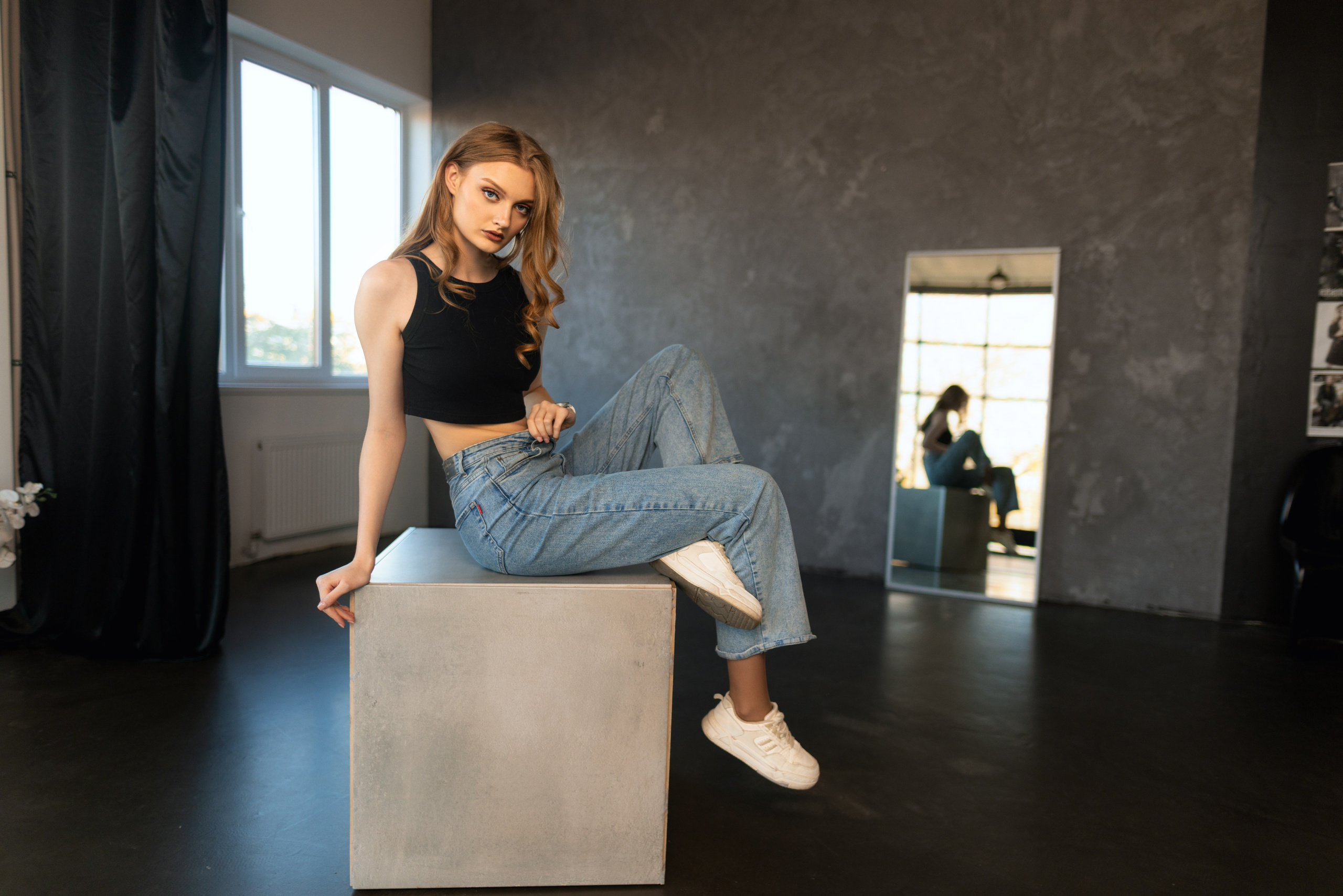 Студийная съемка с Викторией в интерьере в формате для «себя». Дмитрий Шульгин, портретный фотограф в Воронеже