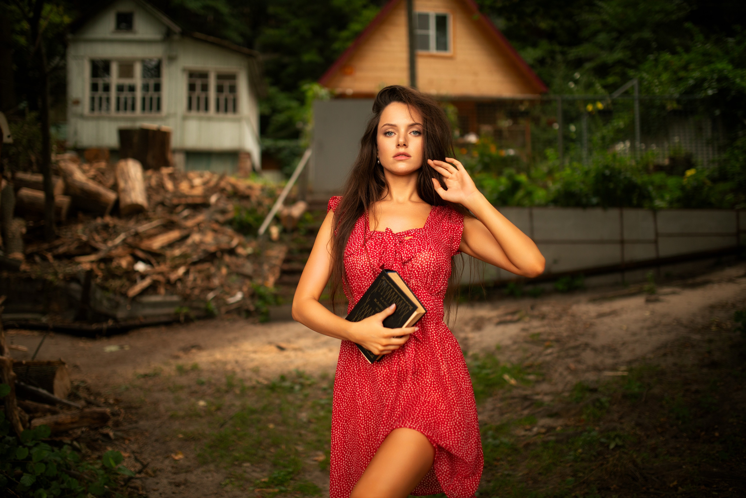 Съемка с Екатериной на рассвете на берегу реки