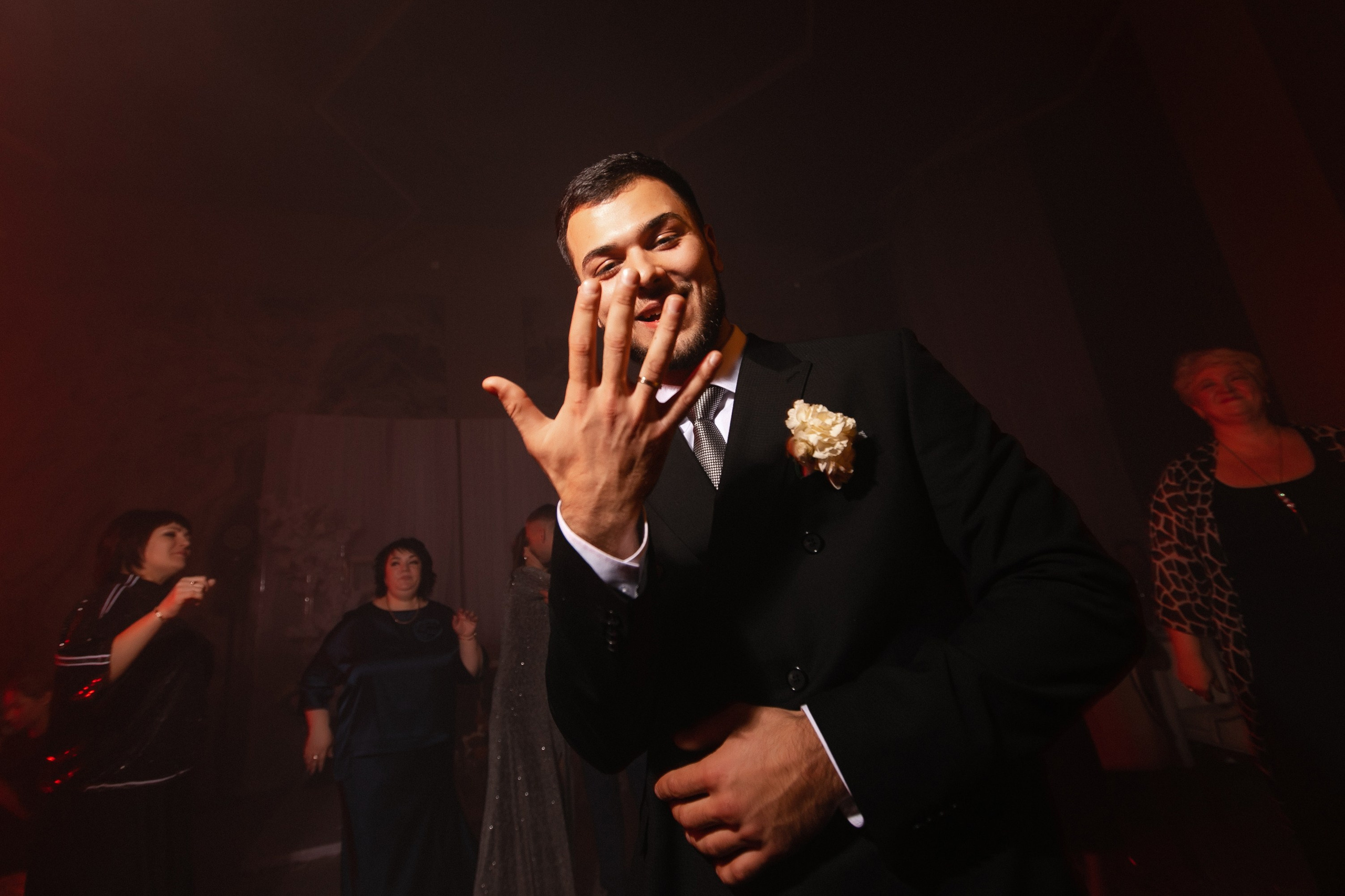 Тимур + Анастасия. Роман Урумбаев фотограф Нижневартовск