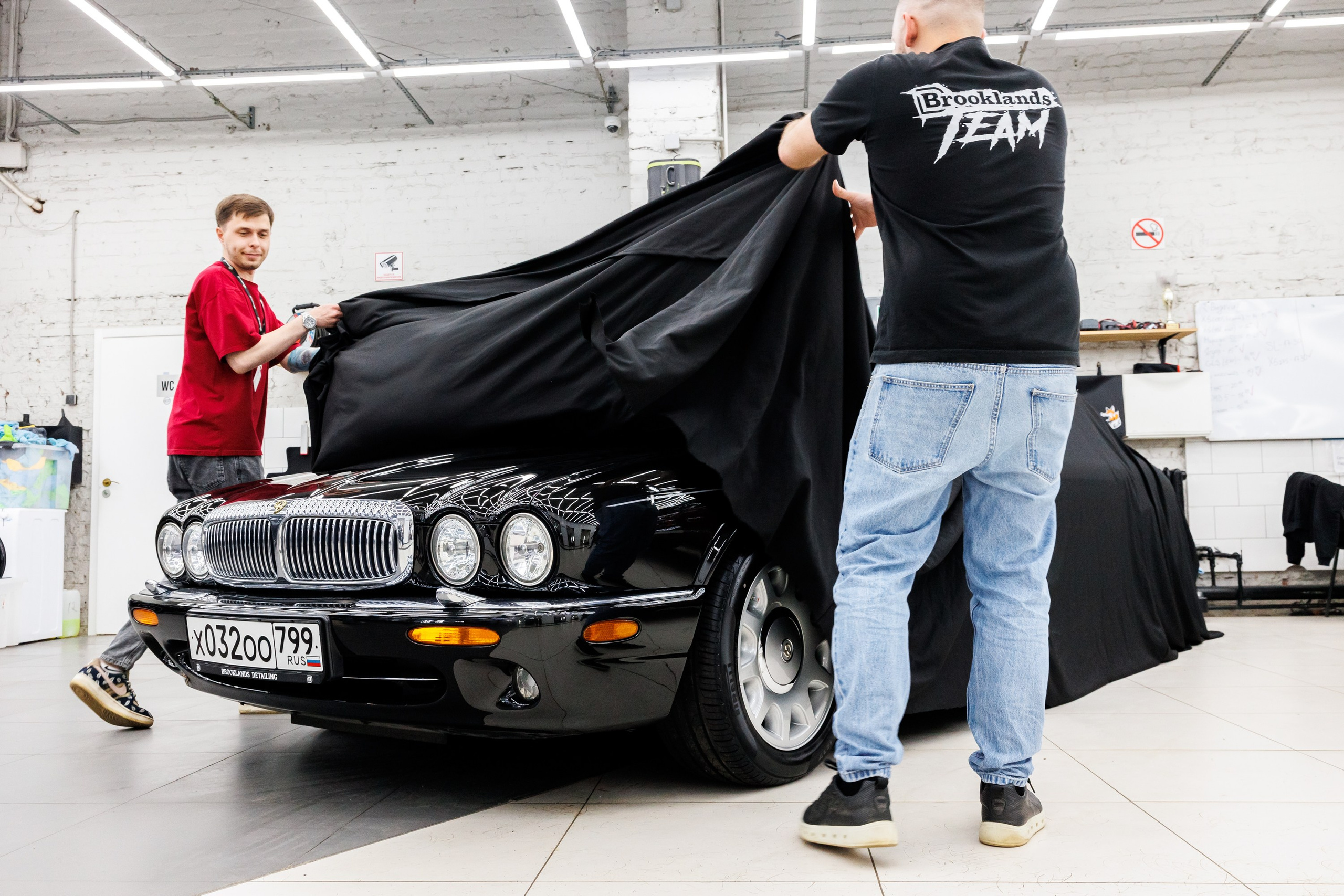 Автомобильная фотосъёмка Daimler Xj8. Фотограф Сергей Лукьянов @xapeton_photo Москва