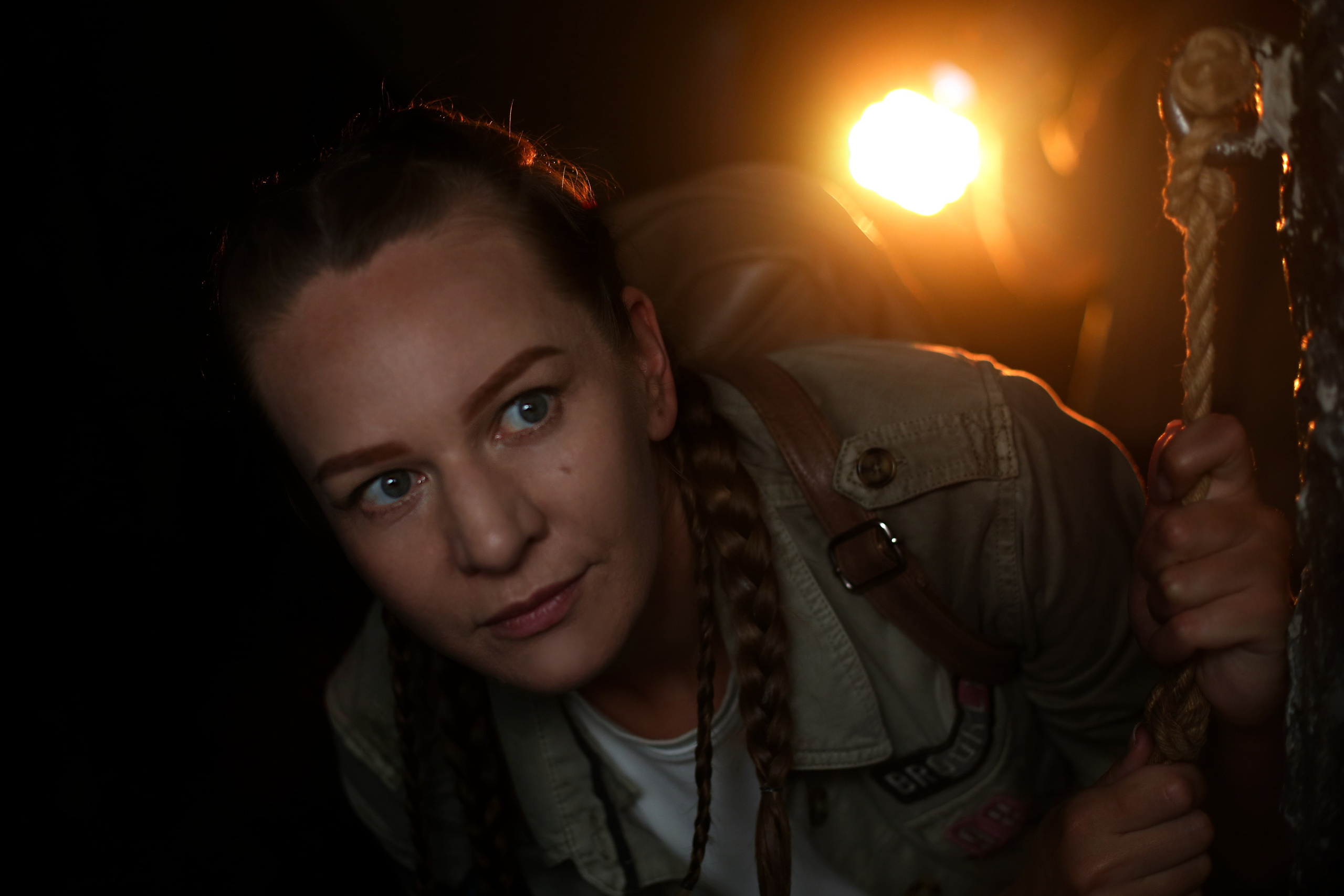 Фотосессия «Как в кино: В поисках утраченной диадемы» от MarCh Photography | Пермь. Погрузитесь в приключение, где вы — главный герой. MarCh Photography — Фотограф в Перми