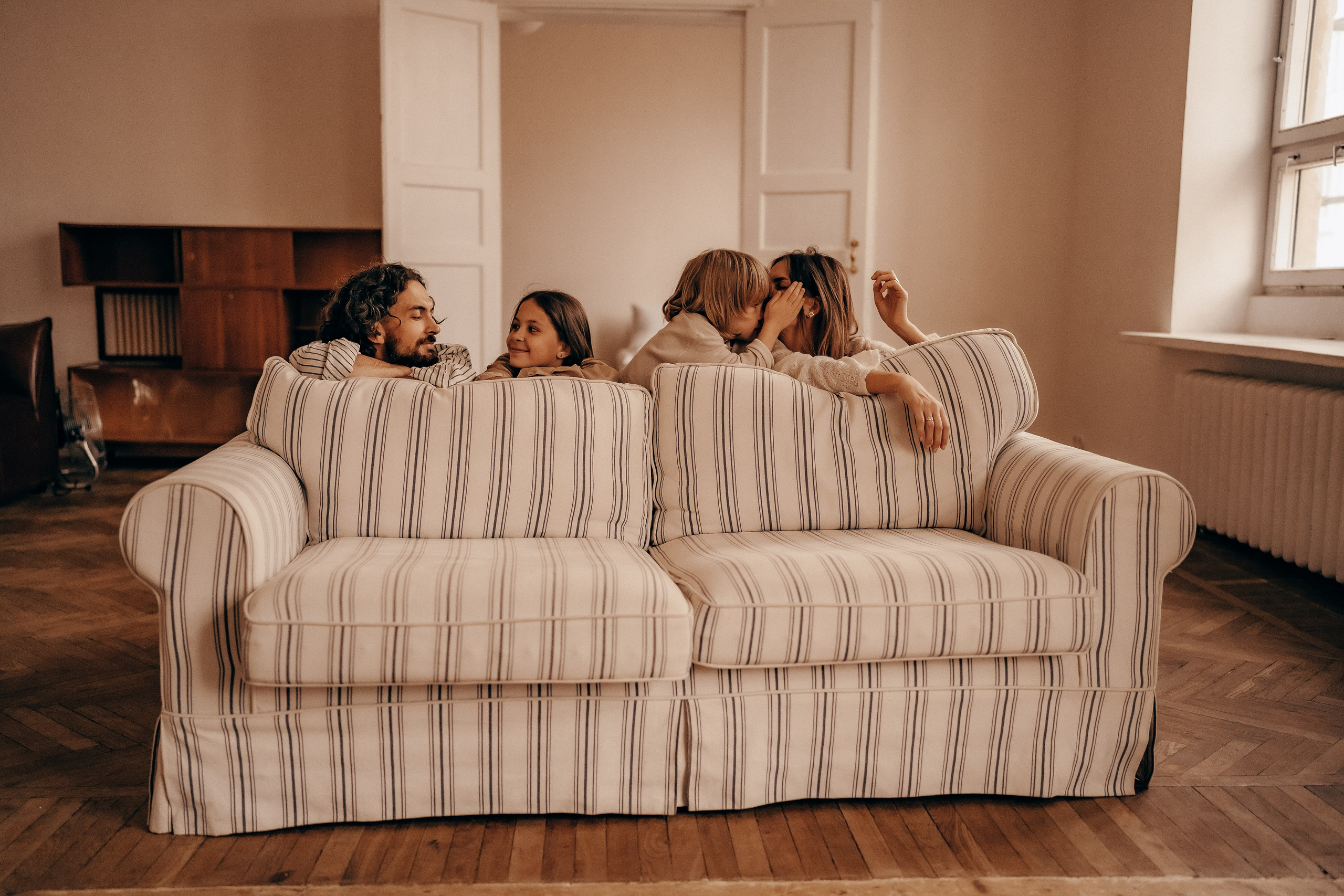 Объятья и немного баловства. Главная