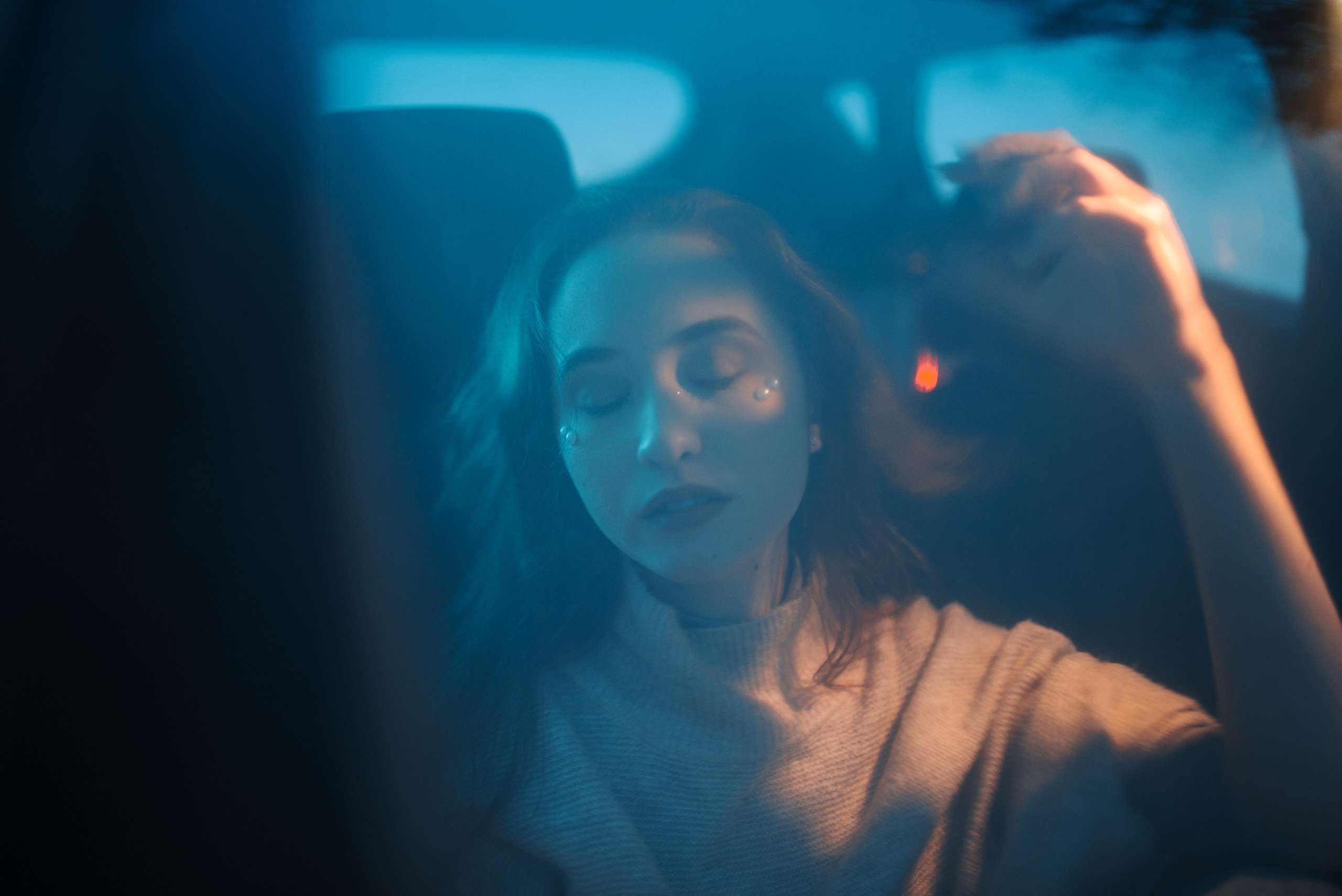 В мечтах апрель. Komonev