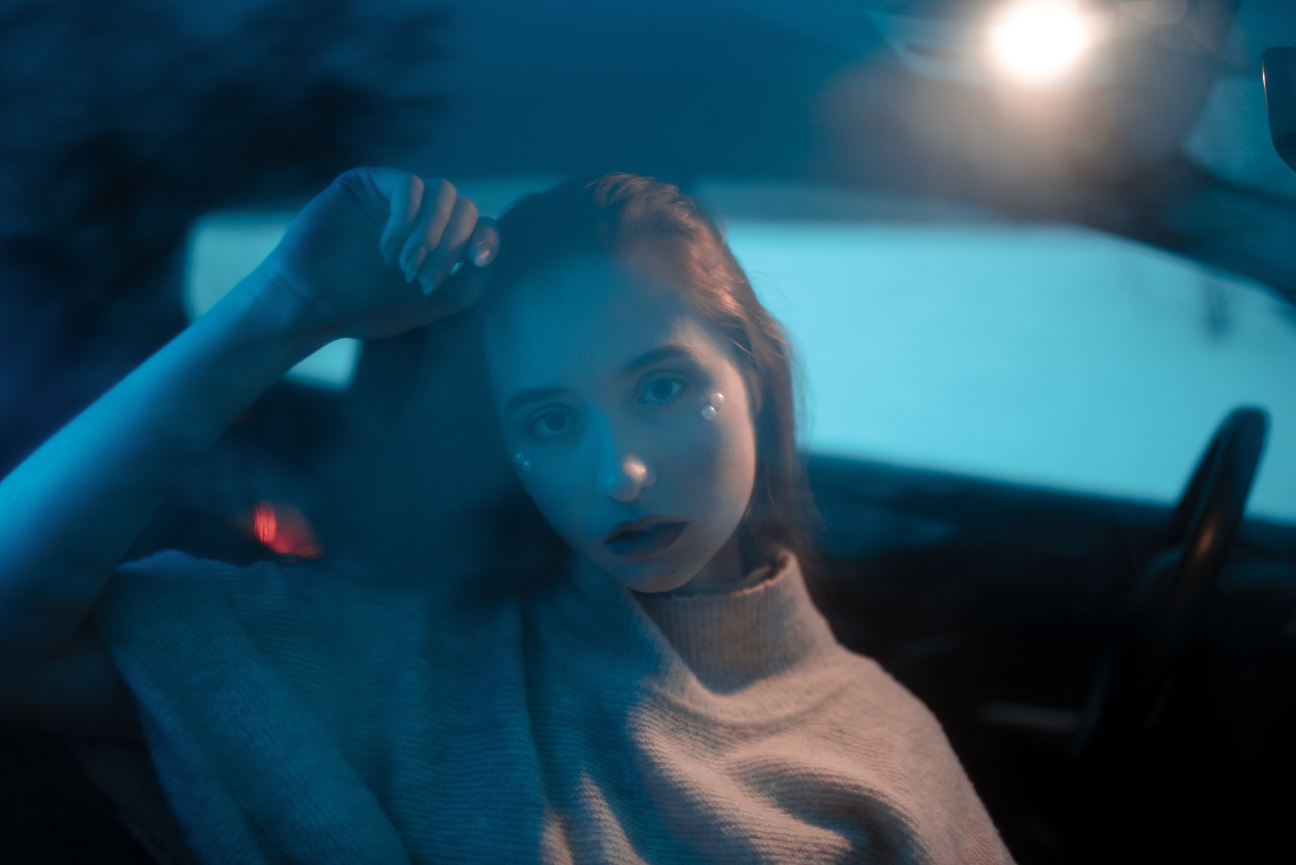 В мечтах апрель. Komonev