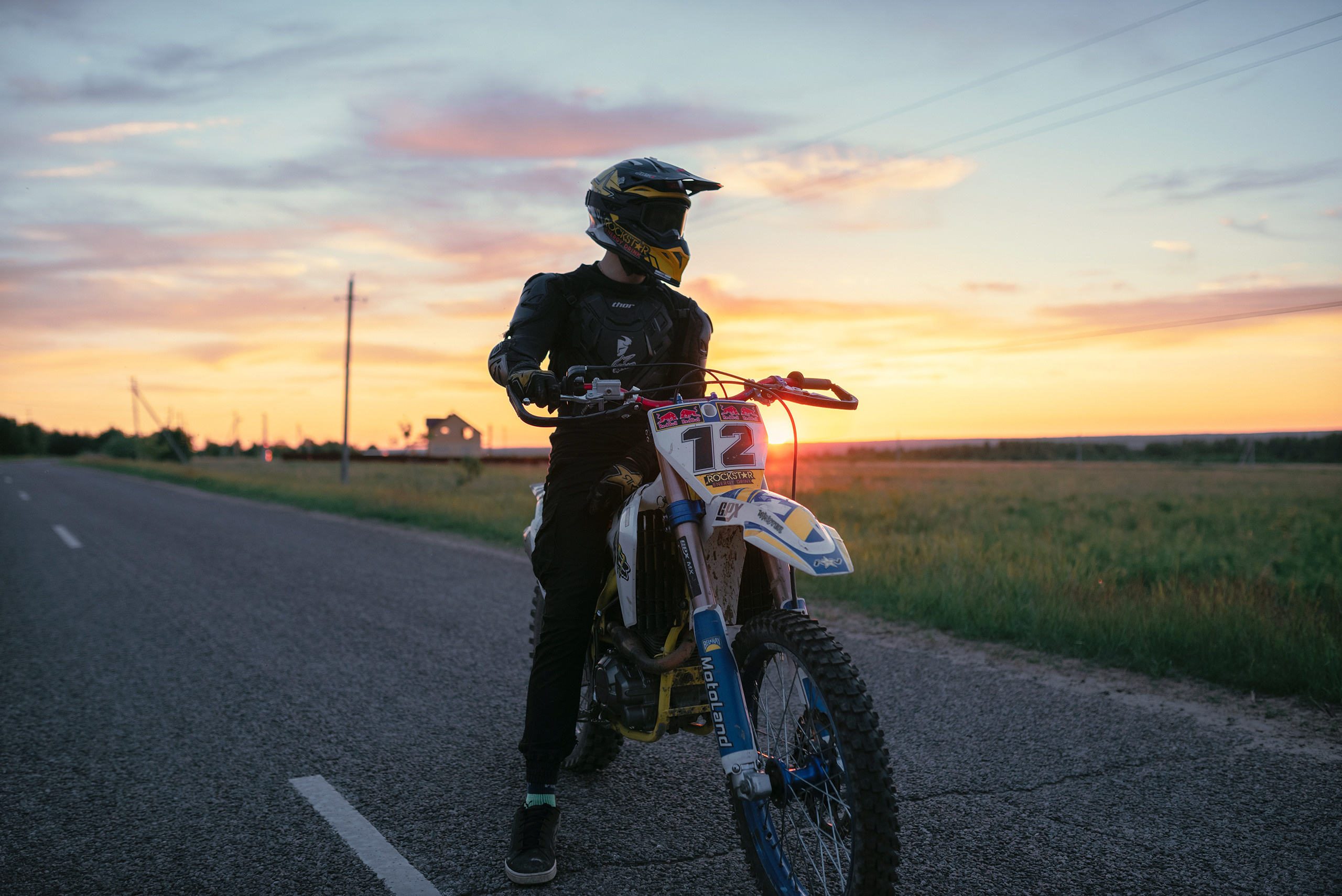 Посреди пастельных тонов. Komonev