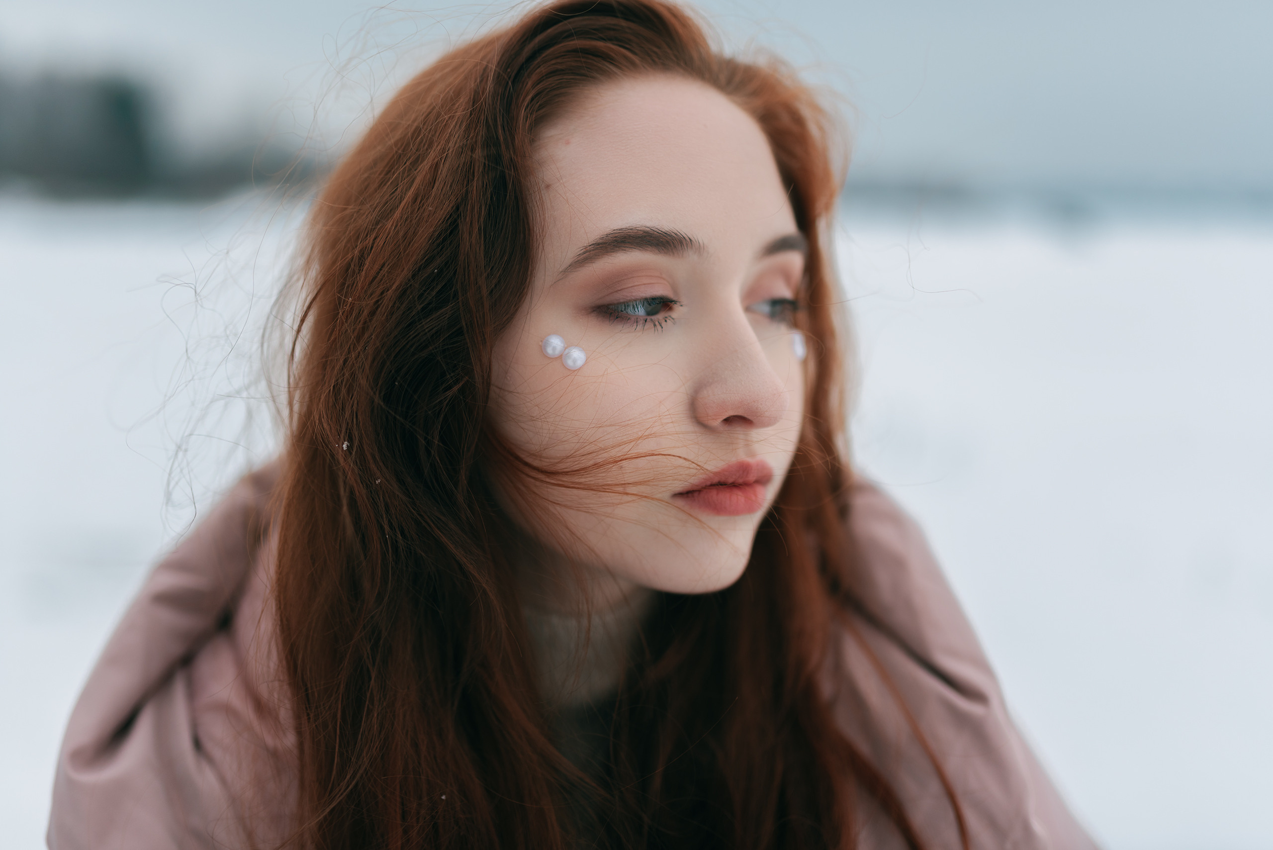 В мечтах апрель. Komonev