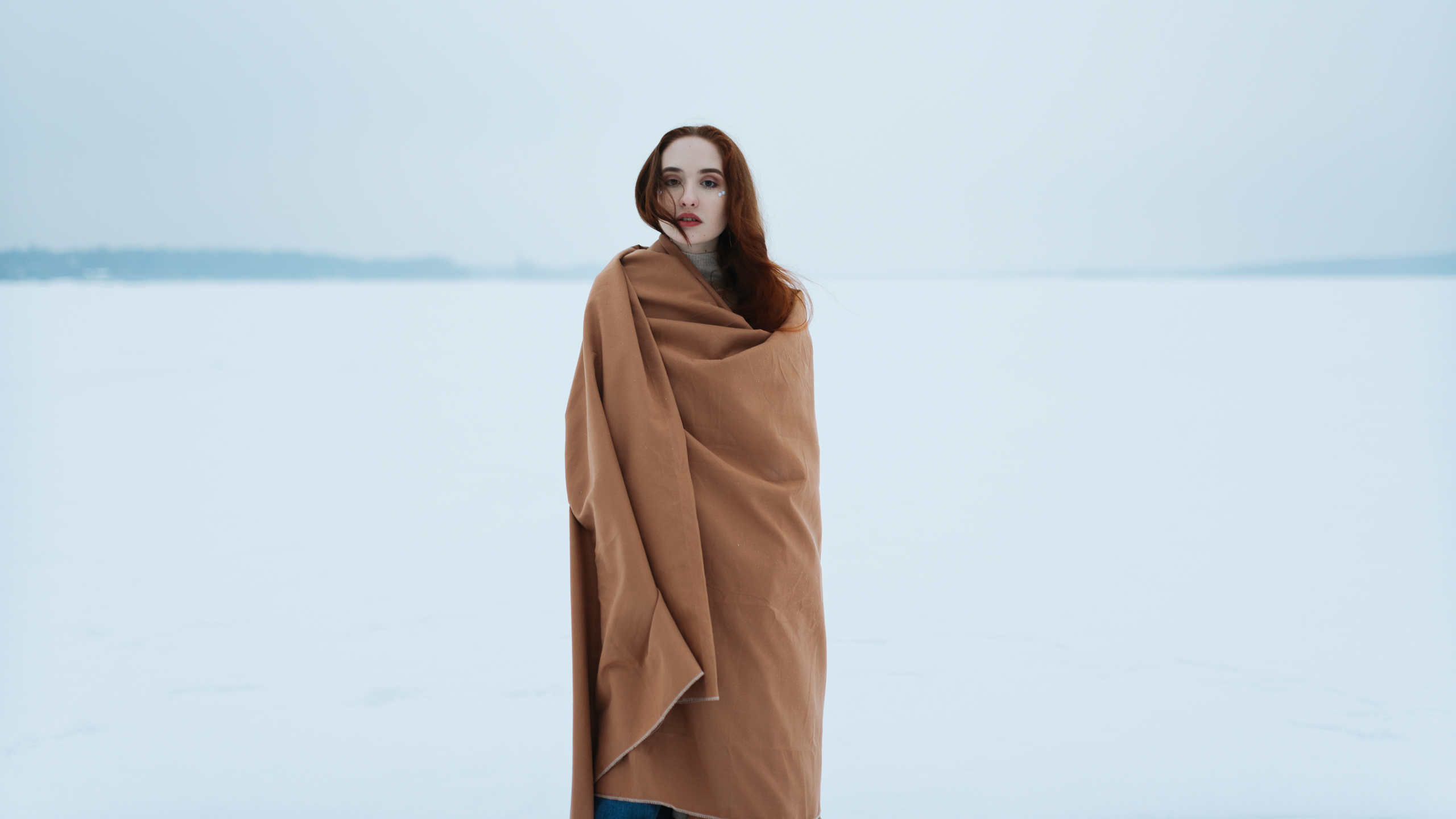 В мечтах апрель. Komonev