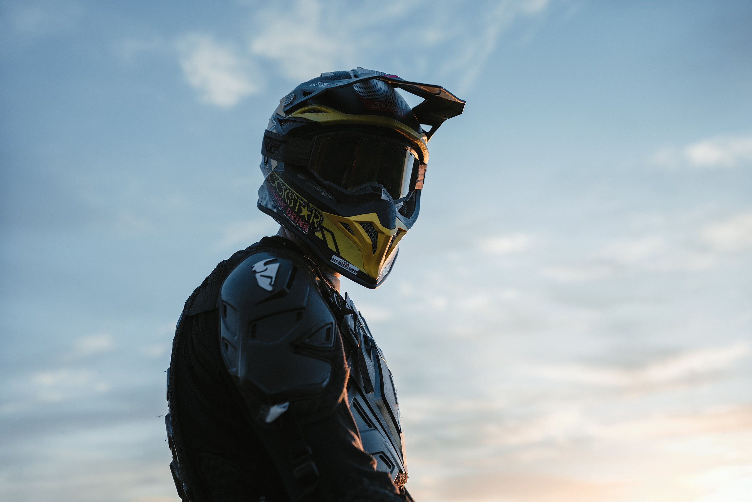 Посреди пастельных тонов. Komonev