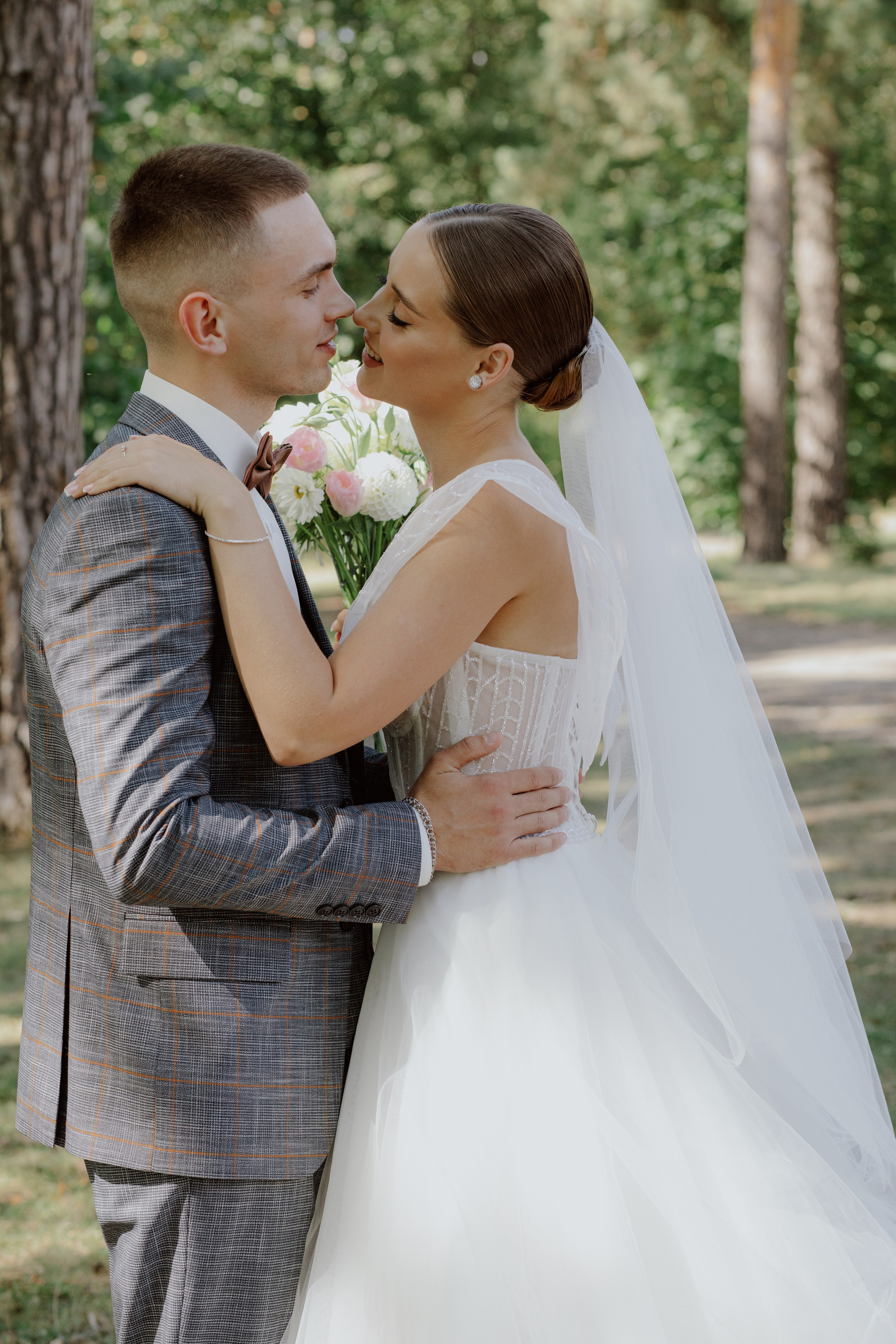 Летняя свадебная фотосессия