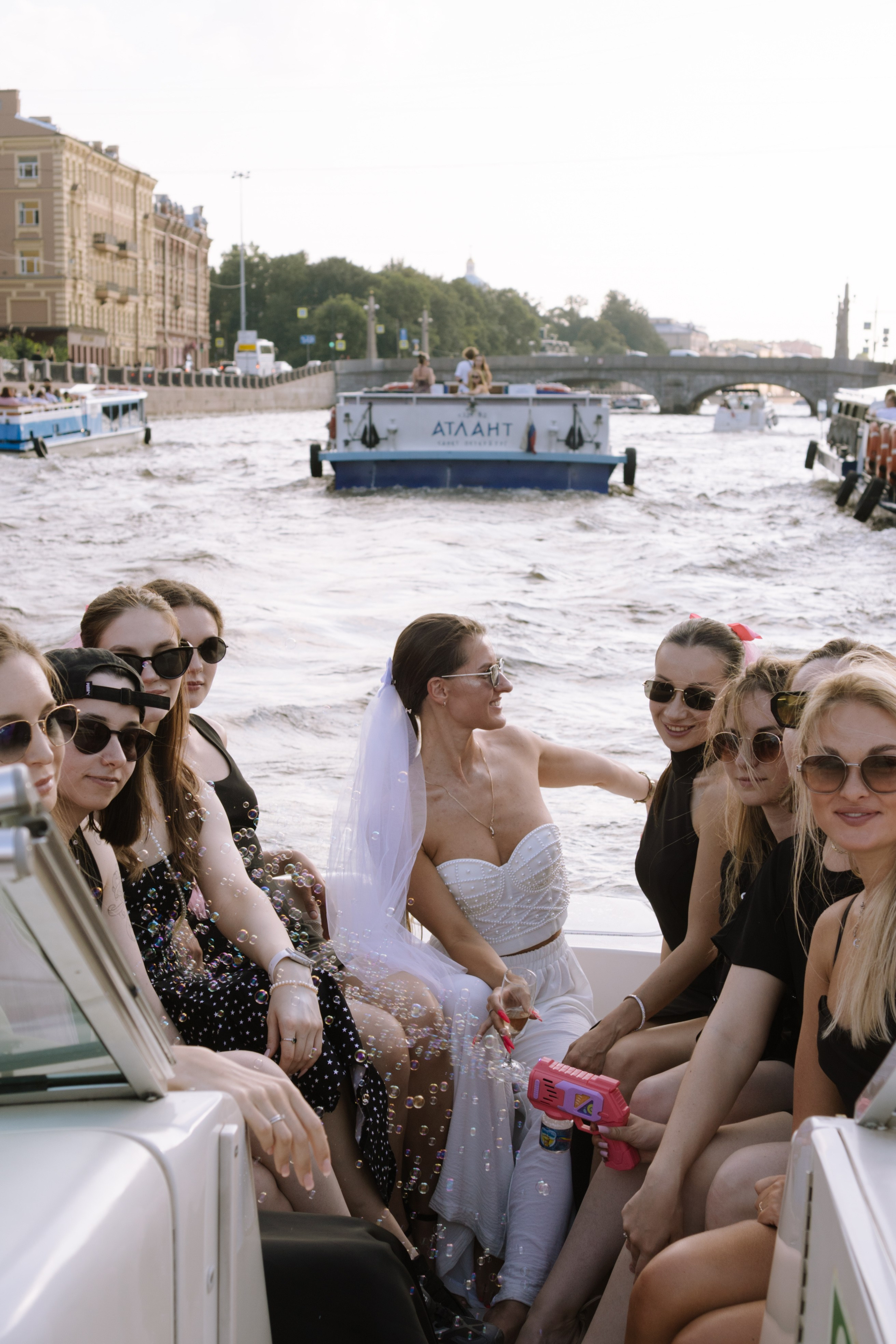 ДЕВИЧНИК НА КАТЕРЕ. Профессиональный фотограф, Санкт-Петербург — Виктория Богомолова