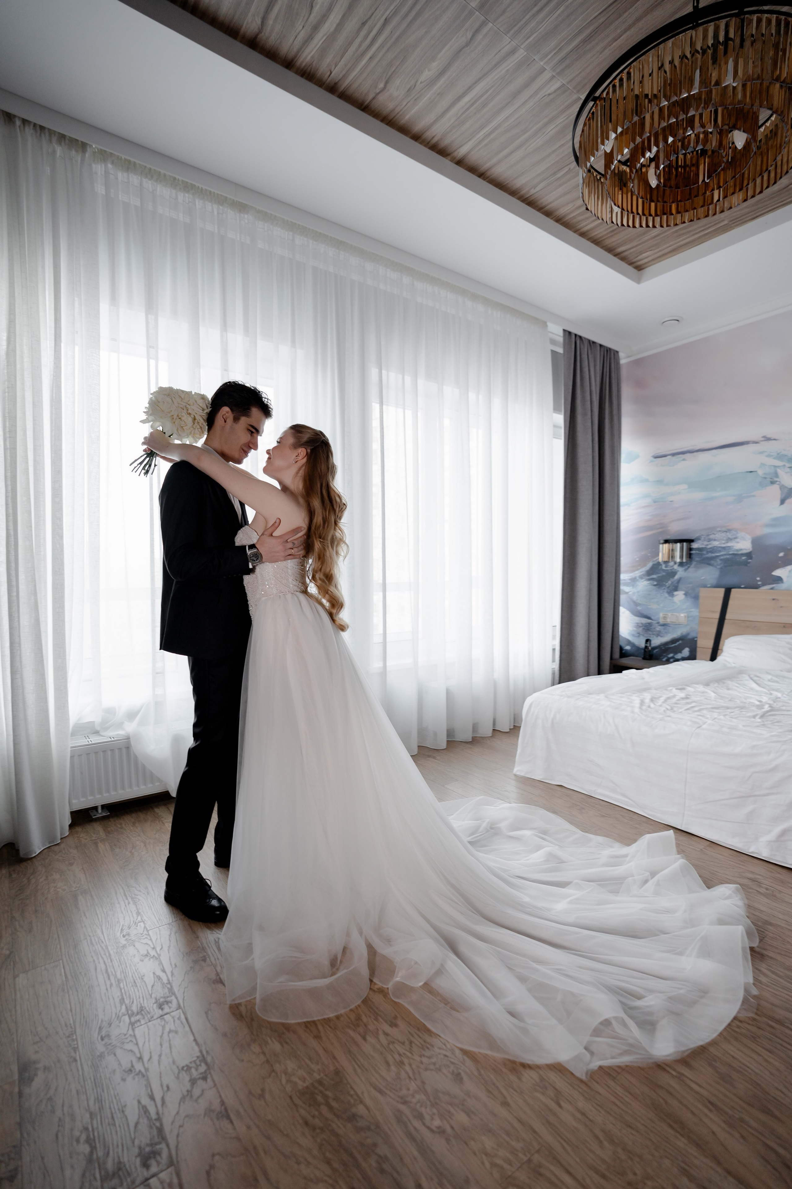 СВАДЕБНАЯ СЬЕМКА СБОРОВ В ОТЕЛЕ И ВЫЕЗД НА ЦЕРЕМОНИЮ (СНЯТО В СИБИРЕ В НИЖНЕВАРТОВСКЕ). Профессиональный фотограф, Санкт-Петербург — Виктория Богомолова