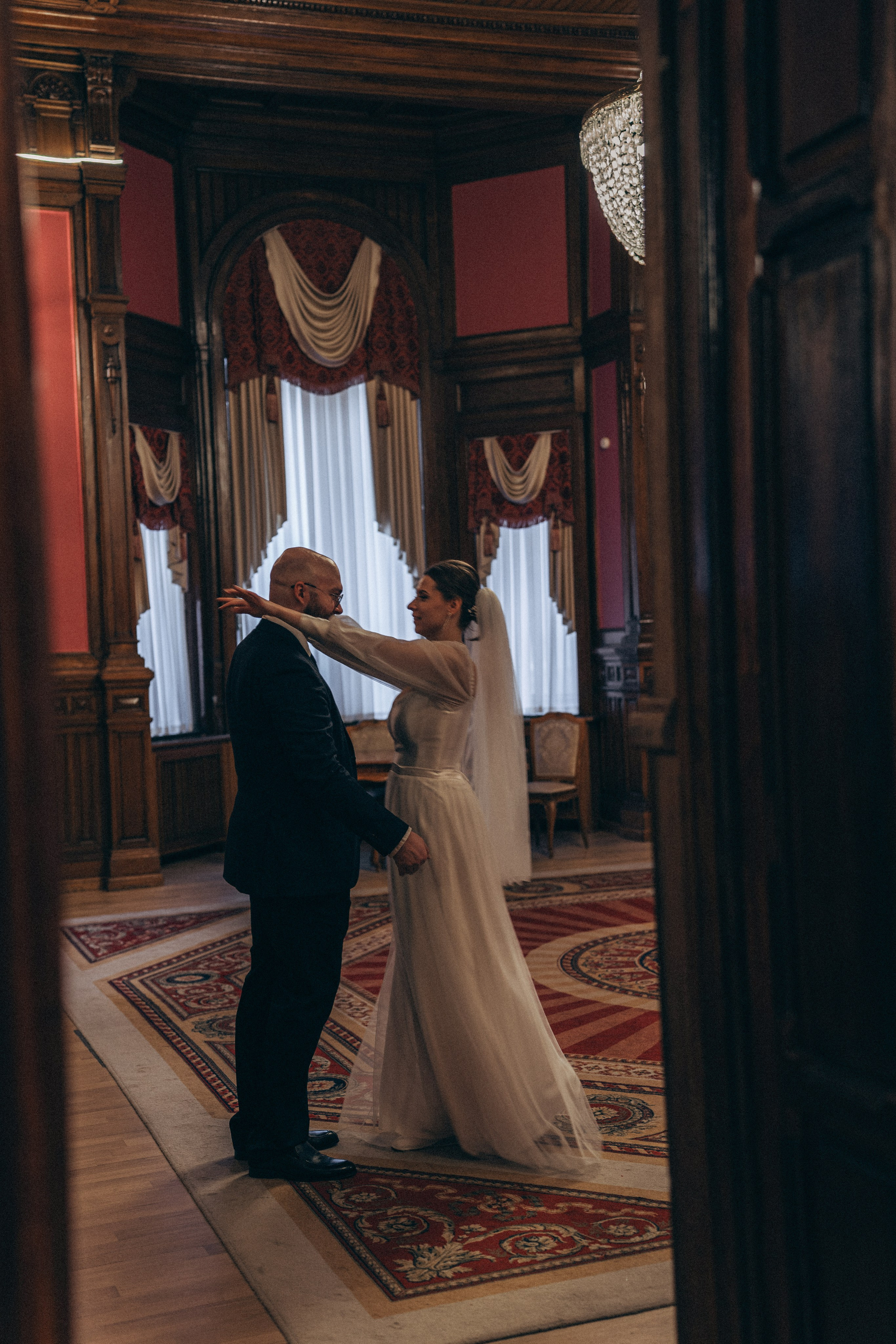 СВАДЕБНАЯ СЬЕМКА ВО ВТОРОМ ДВОРЦЕ (ДЕКАБРЬ) ТАКЖЕ СЬЕМКА В СТУДИИ НА ЧЕРНЫШЕВСКОЙ. Профессиональный фотограф, Санкт-Петербург — Виктория Богомолова