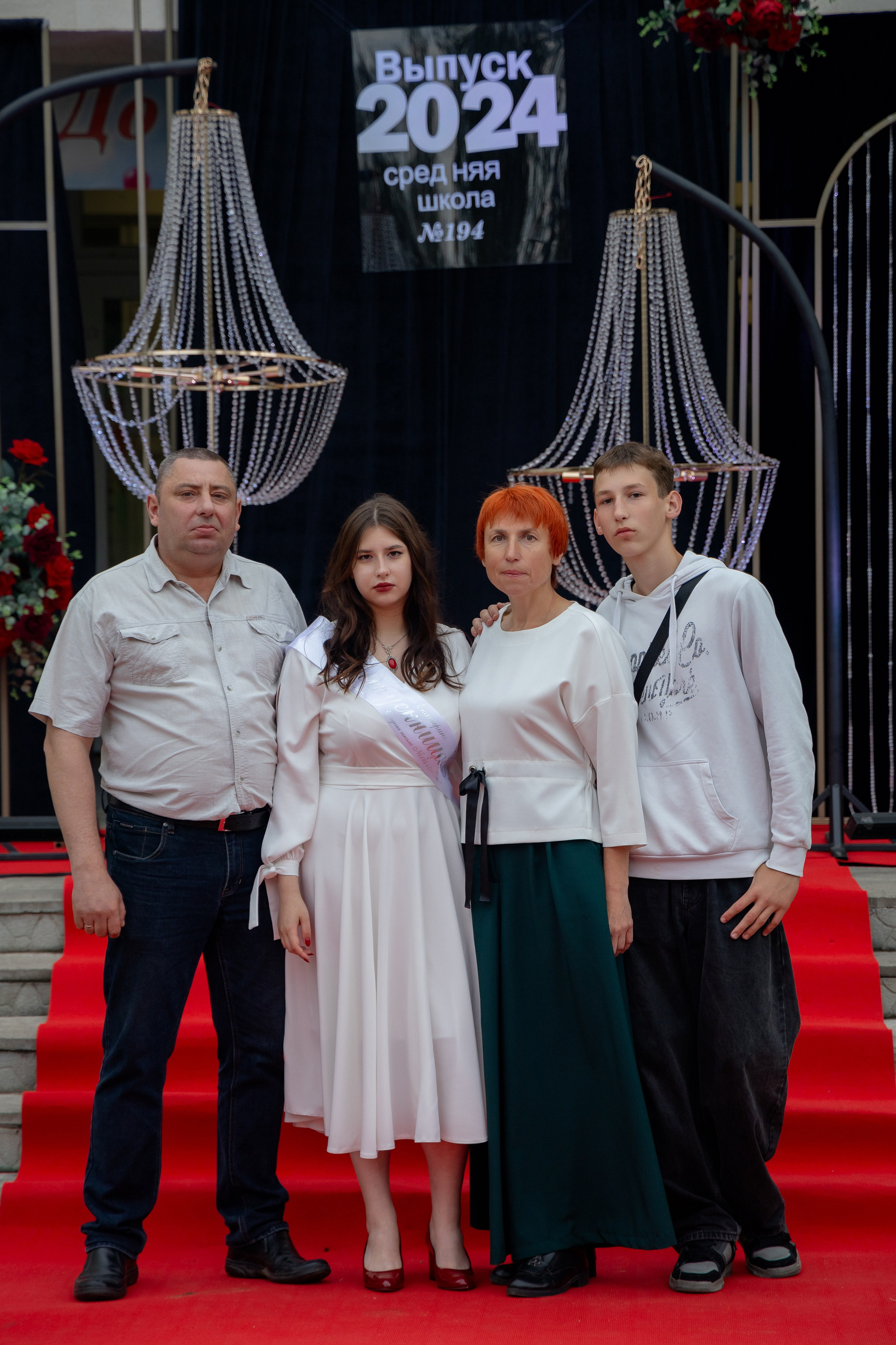 Школьный выпускной 2024 год в Соколе (Минск). Свадебный фотограф в Минске/Беларуси Сергей Спиридонов