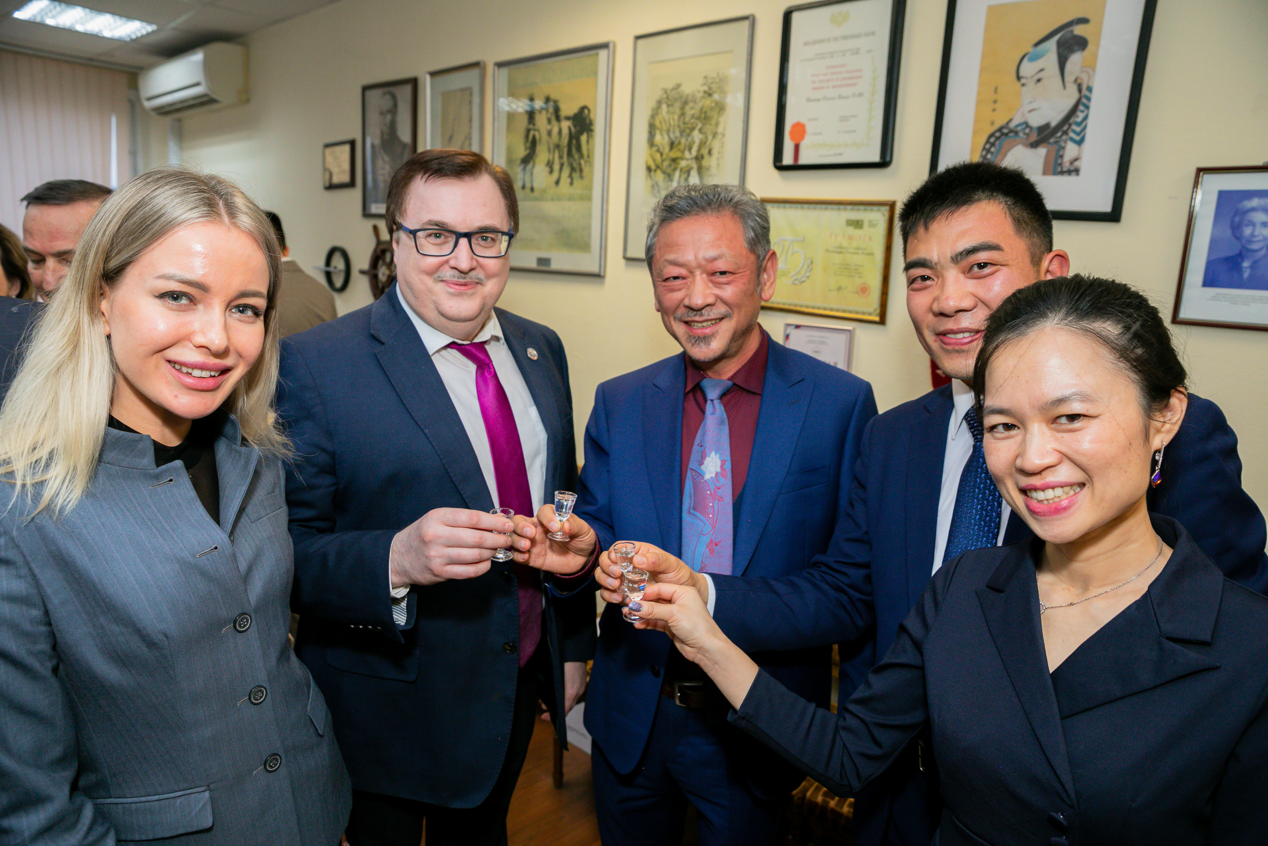 MOUTAI (конференция в институте). Дима Колес / фото и видео съёмка в Москве