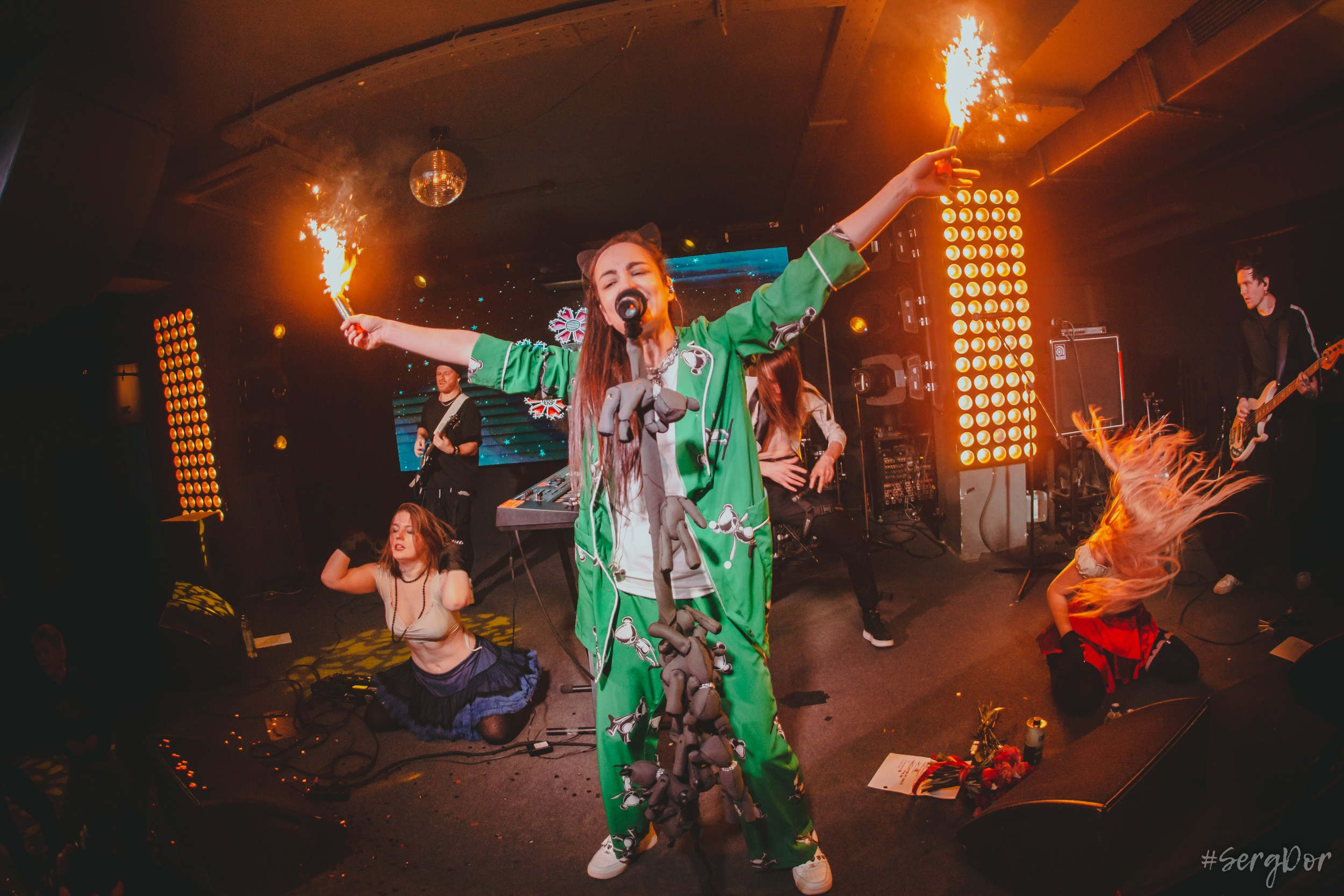 Дайте два, Мумий Тролль бар, Москва, Д2, МТ, День рождения группы, Юбилей, Люся Махова, презентация альбома, Простые радости в краю беспечных зомби, 26.11.2023, SergDor, 26 ноября 2023 года, #SergDor