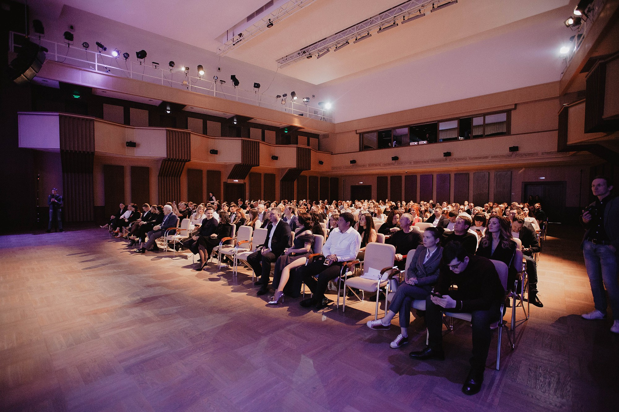 Мероприятие в «КЗЦ Миллениум». Ваш репортажный фотограф Артемий Антонов