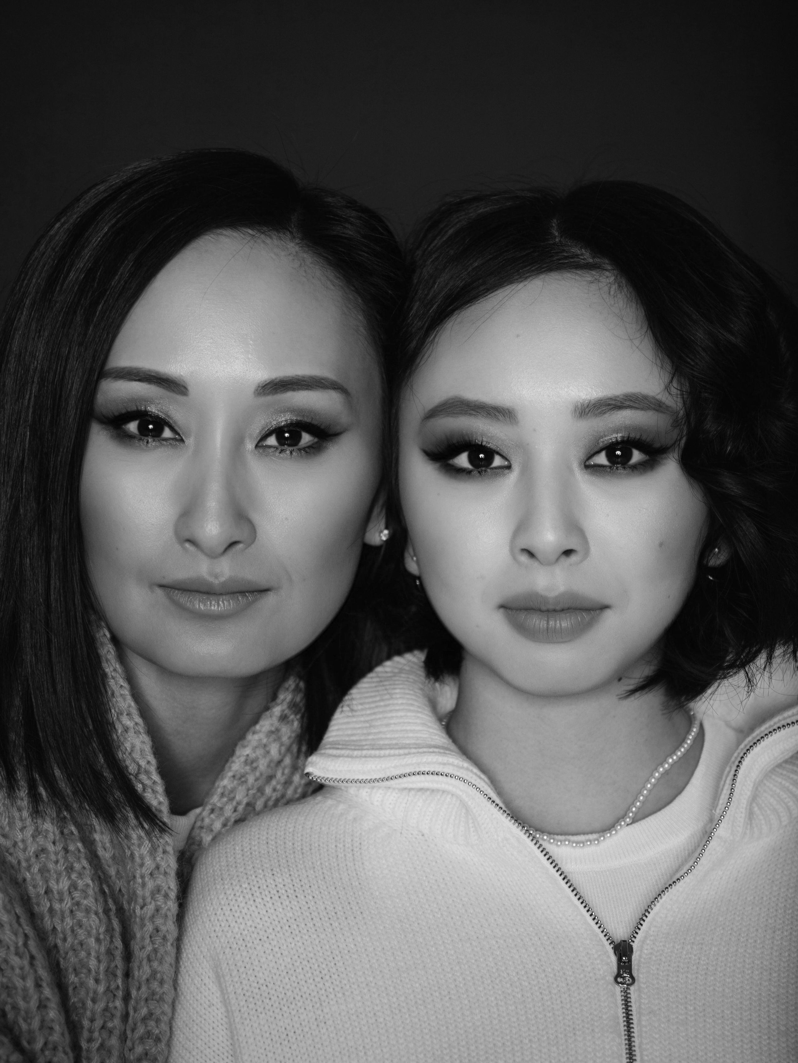 Мама и дочка, студийная съемка. Свадебный и семейный фотограф в Москве Мила Широких