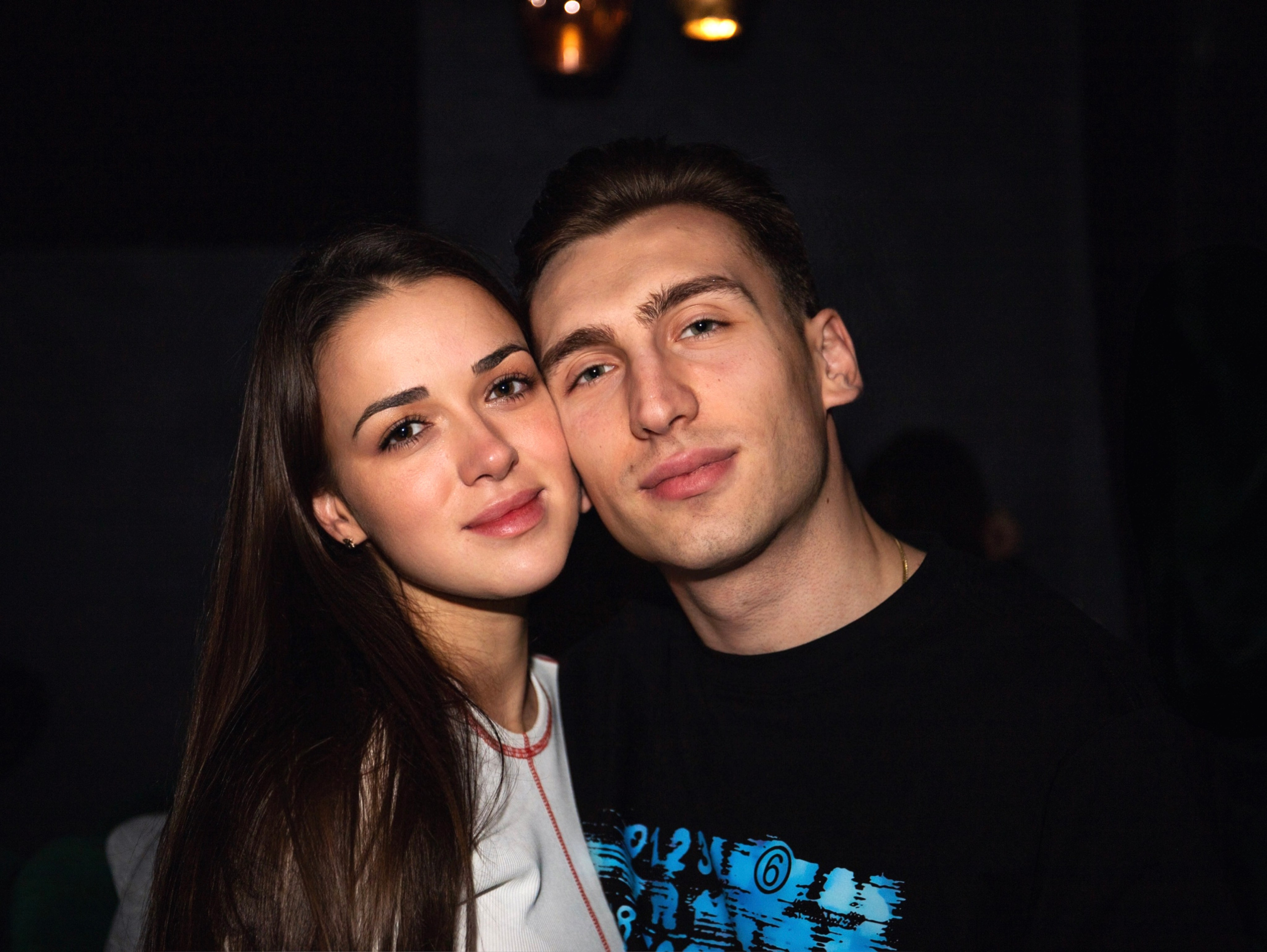 Репортажка из кальян-бара. Свадебный и семейный фотограф в Москве Мила Широких