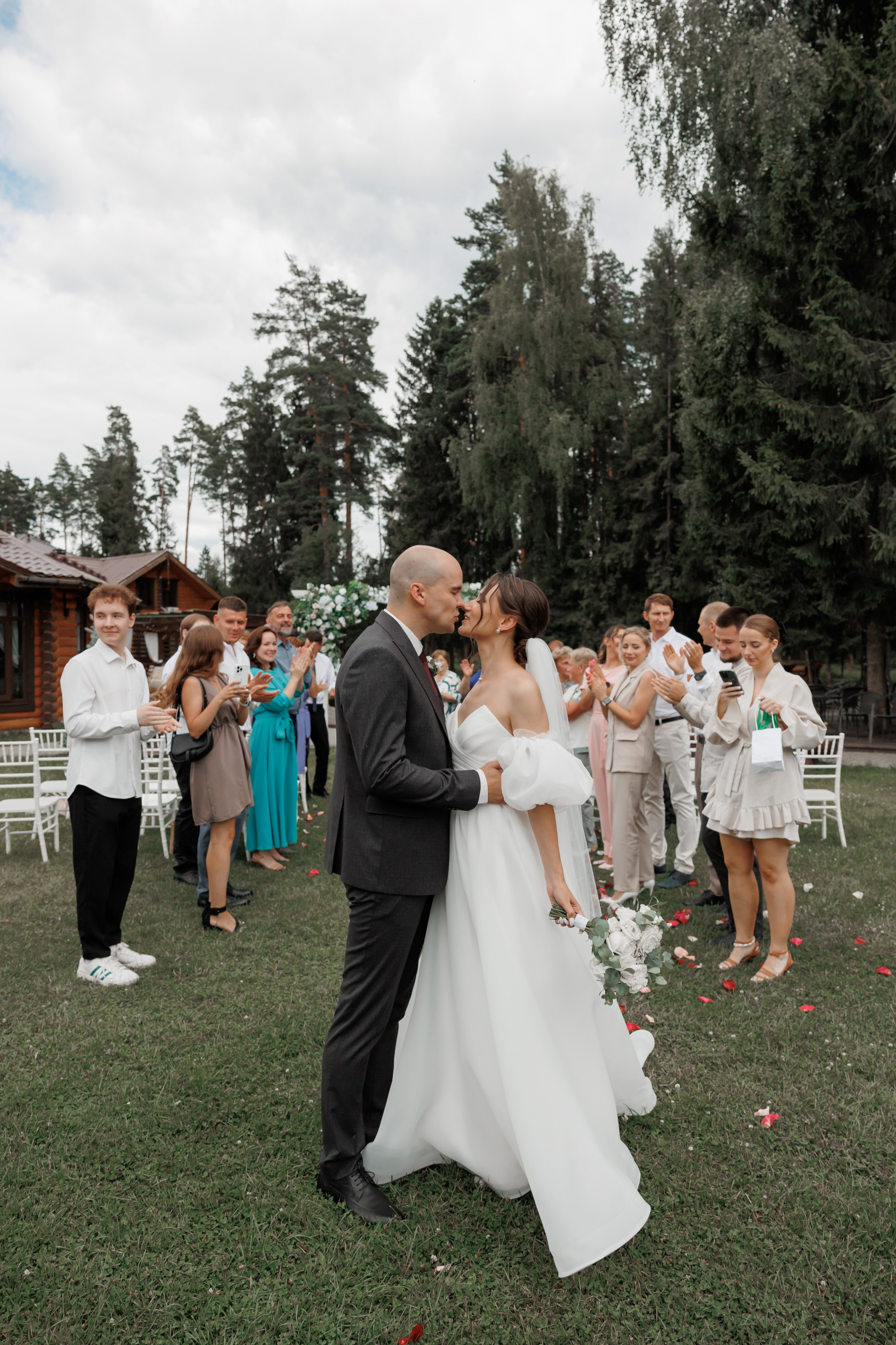 Полина и Дмитрий, загородный клуб «Барин», ЗАГС в г. Пушкино. Свадебный и репортажный фотограф (Москва, Королев и другие)