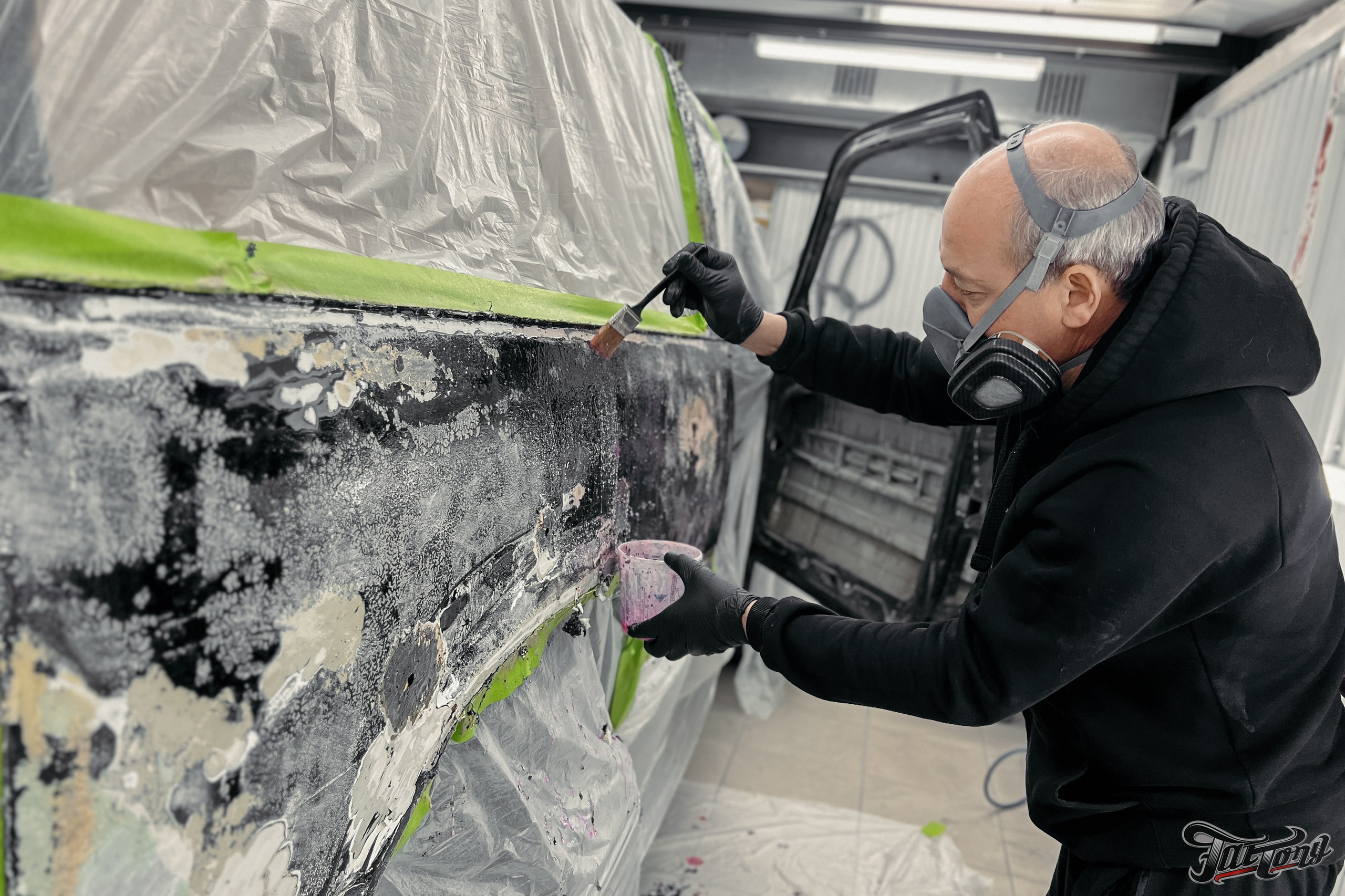 Chevrolet Tahoe I ремонт по кузову и окрас, пошив салона. DeLorein