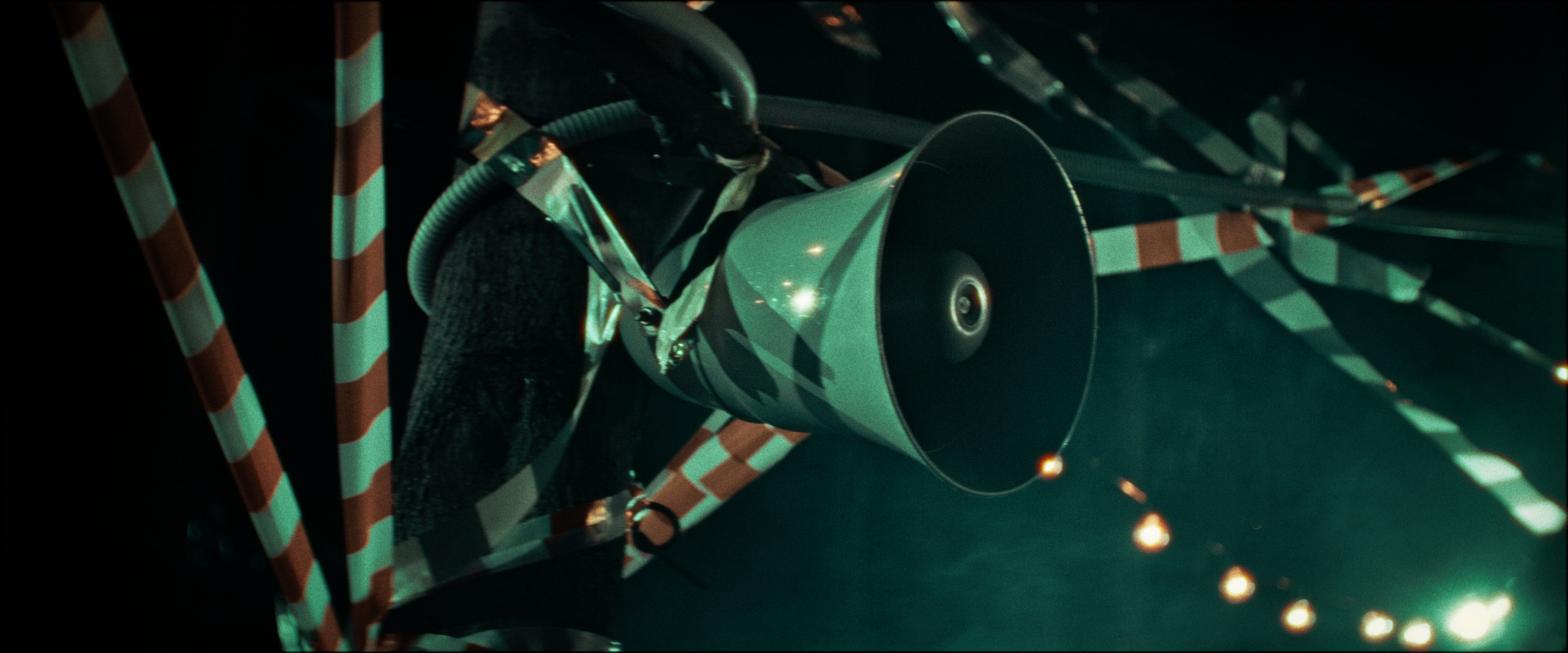 Музыкальной видео Дрен из винений. Цветокоррекция кино, рекламы и клипов. В Алматы и по всему миру. Юрий Косяков