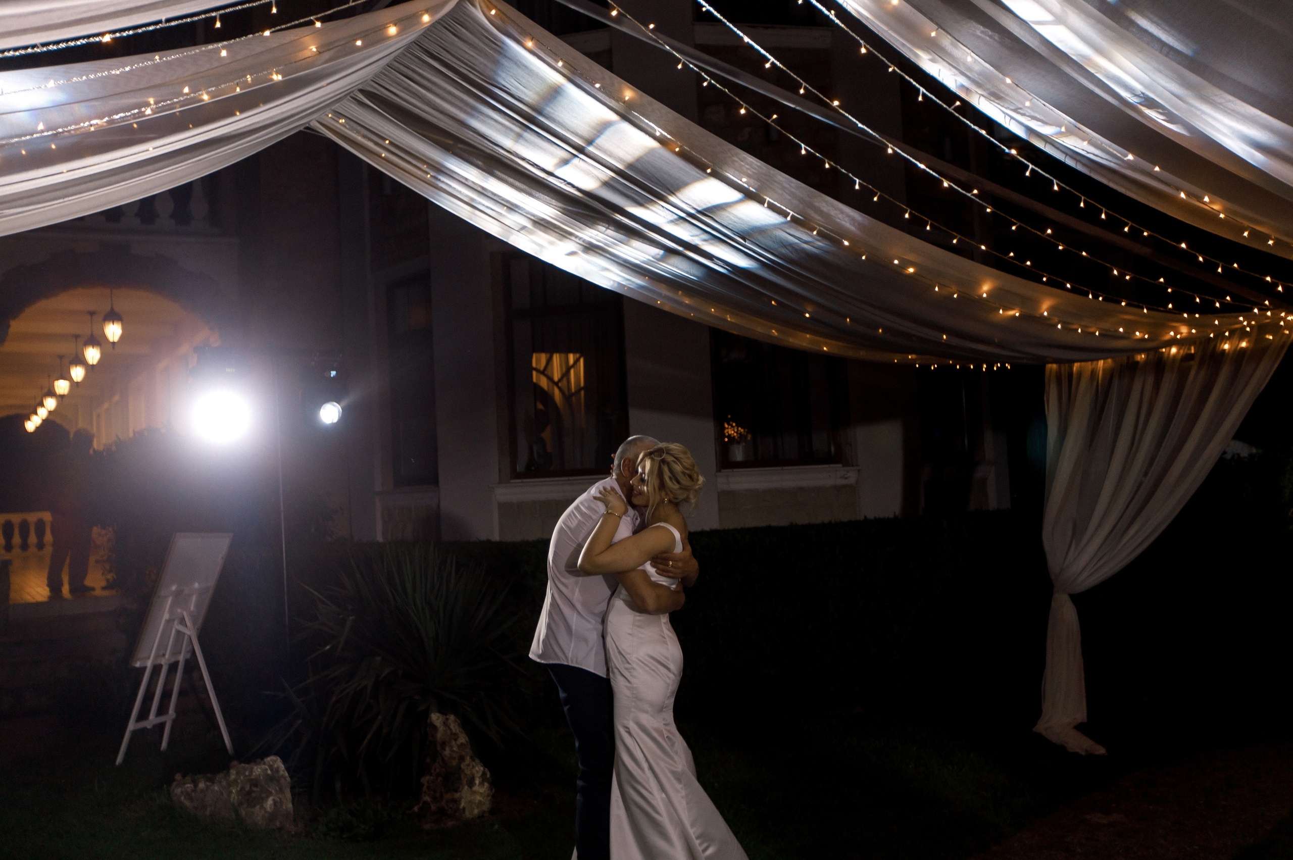 Денис и Алина. Белый замок. Фотограф Анна Лейман. Севастополь