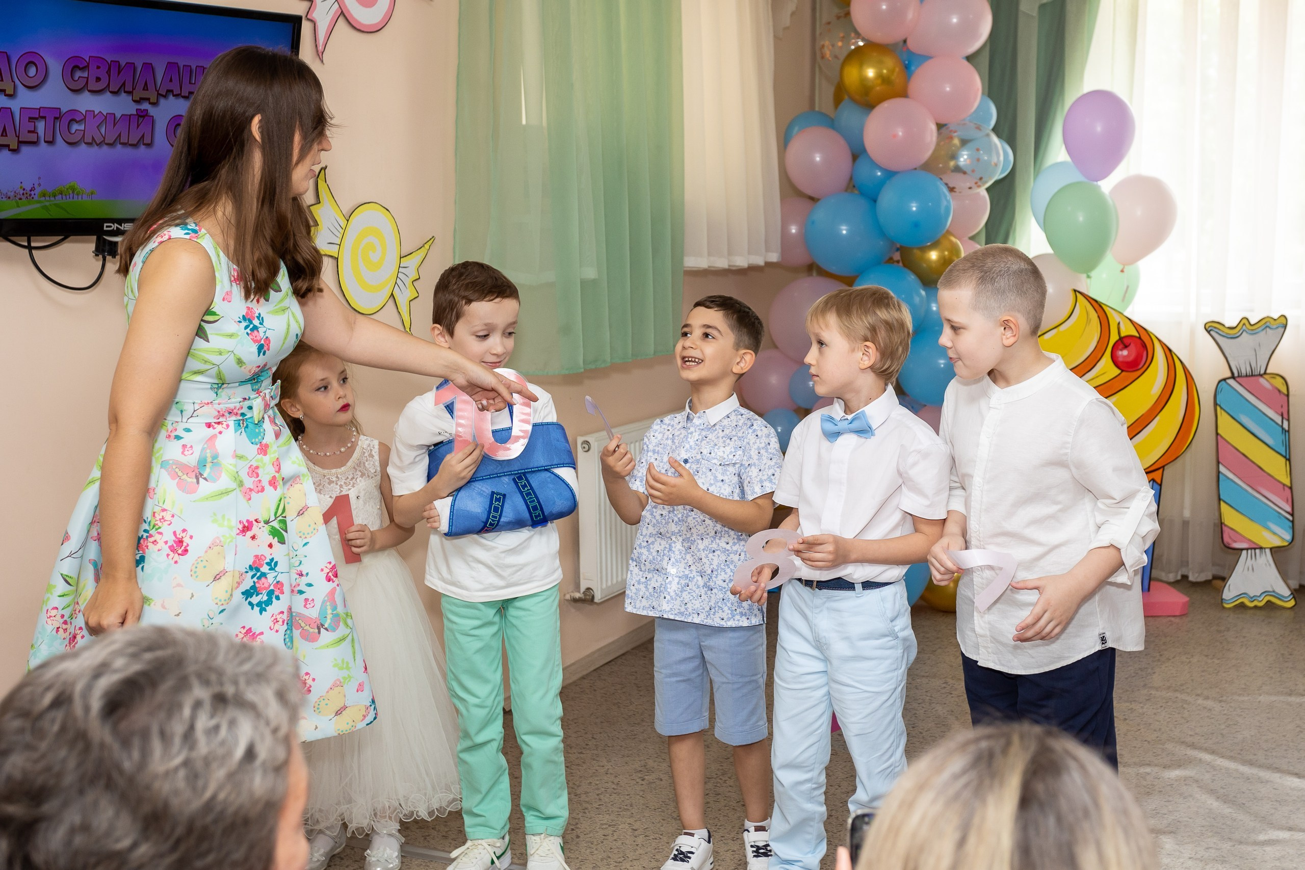 Выпускной Детский сад, 2 часа, 8000. Выпускные альбомы Майкоп, Краснодар Елена Золотарева
