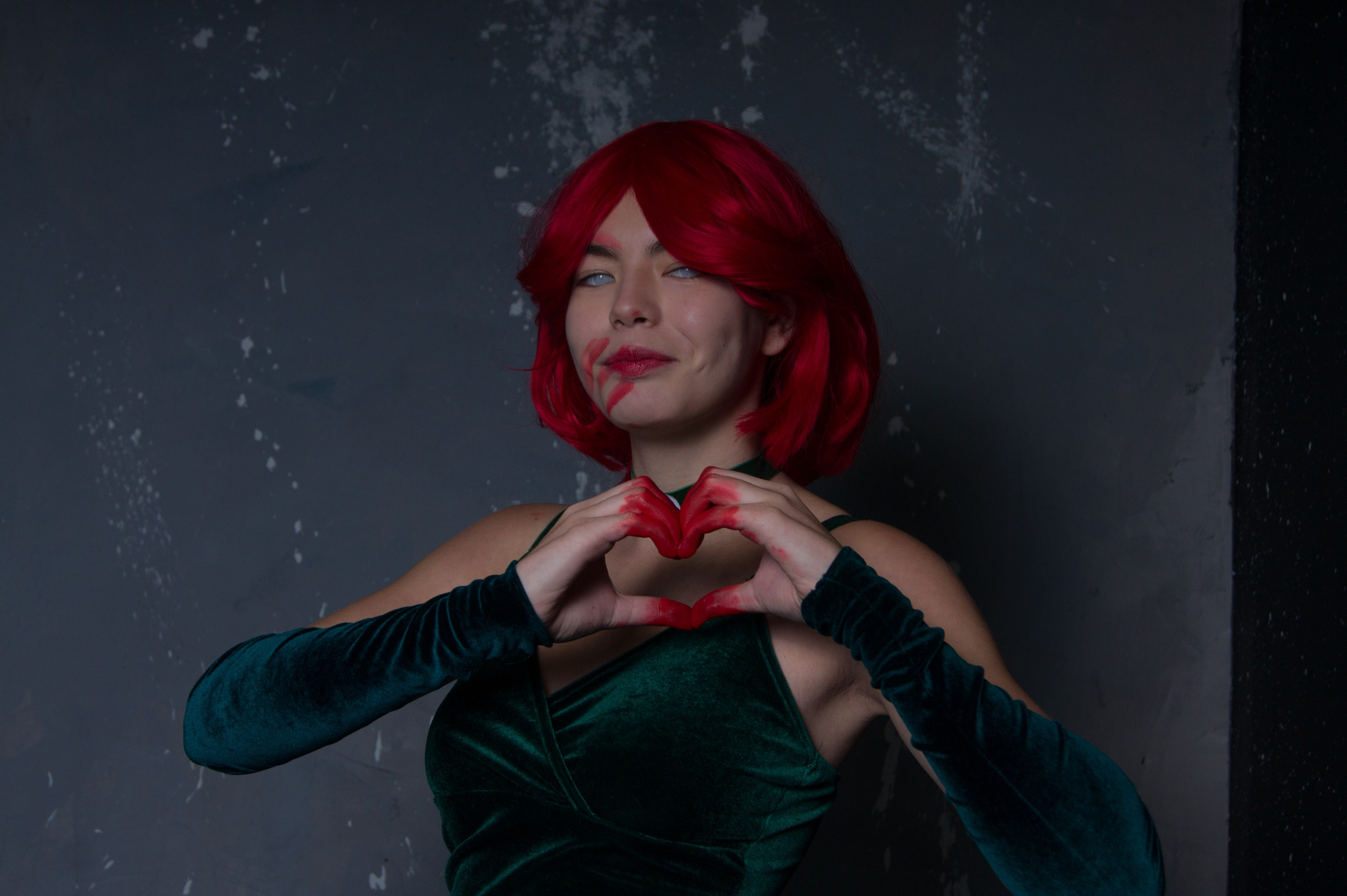 Юля Пчелкина (Персонаж Bubble Comics). Главная