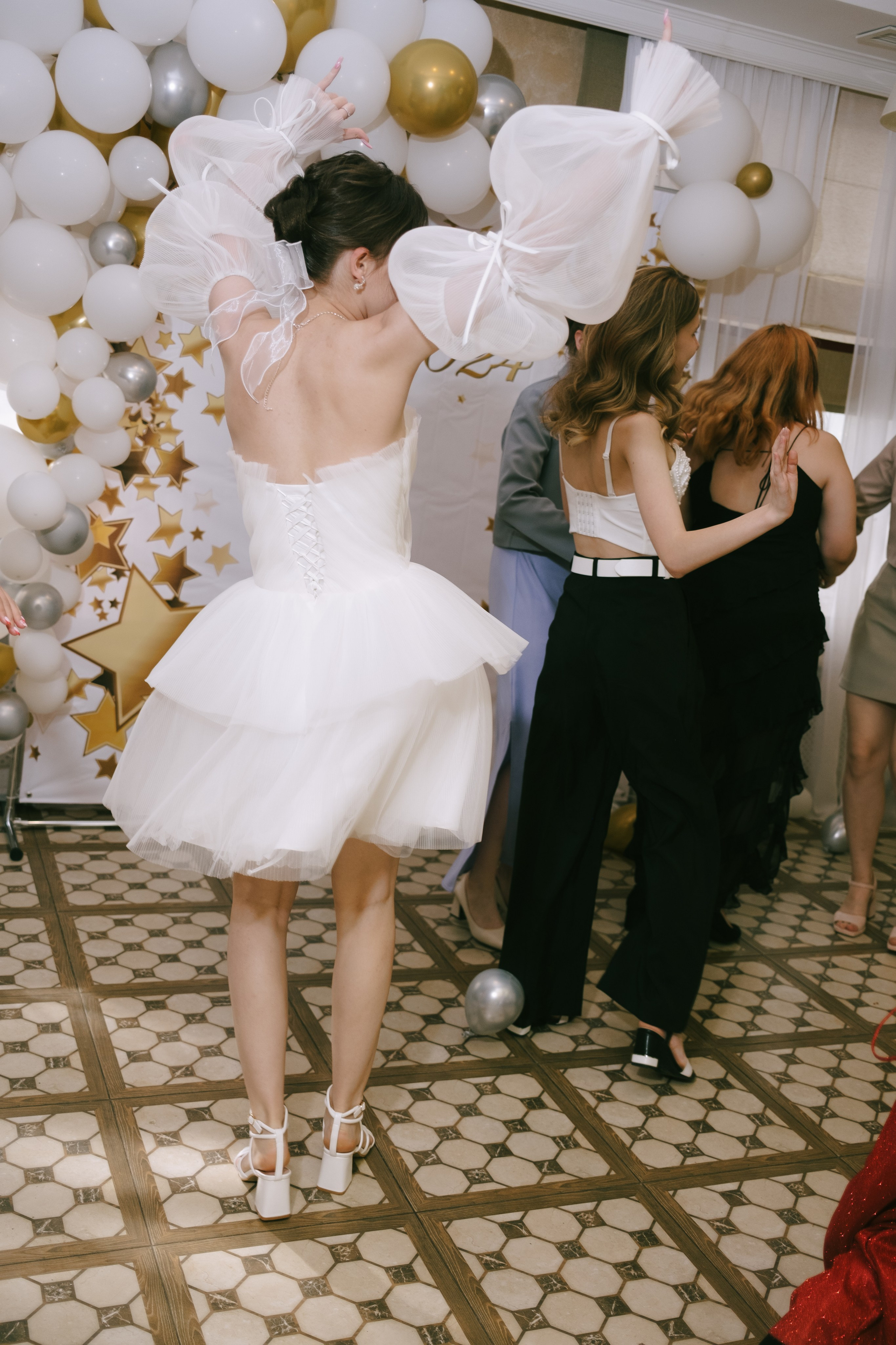 Выпускной школа 33. Свадебный и репортажной фотограф Денис Ожигин в Краснодаре и Краснодарском крае