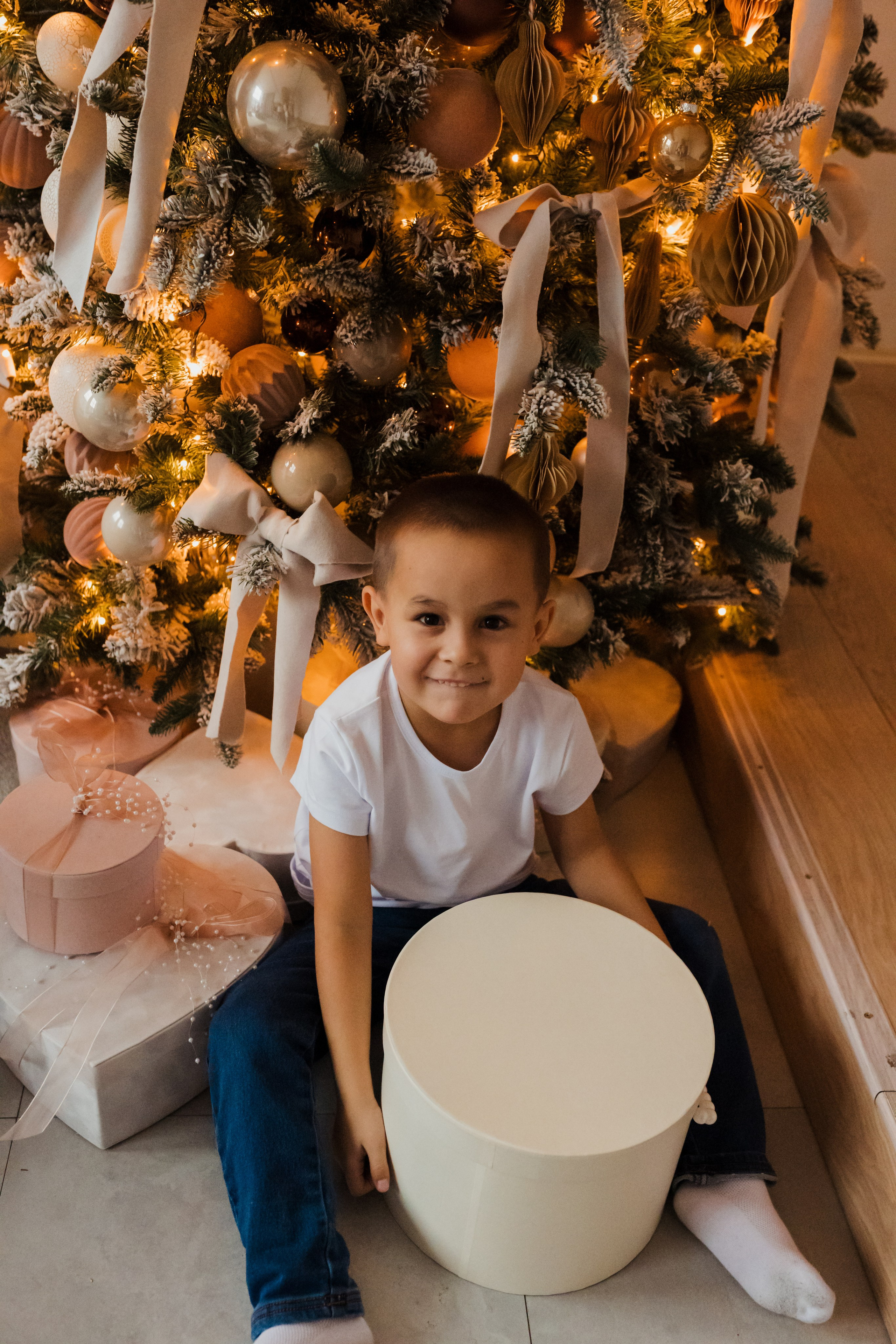 Семейная фотосессия в студии в Москве, семейный фотограф Анна Полушина. Свадебный фотограф в Москве Анна Полушина