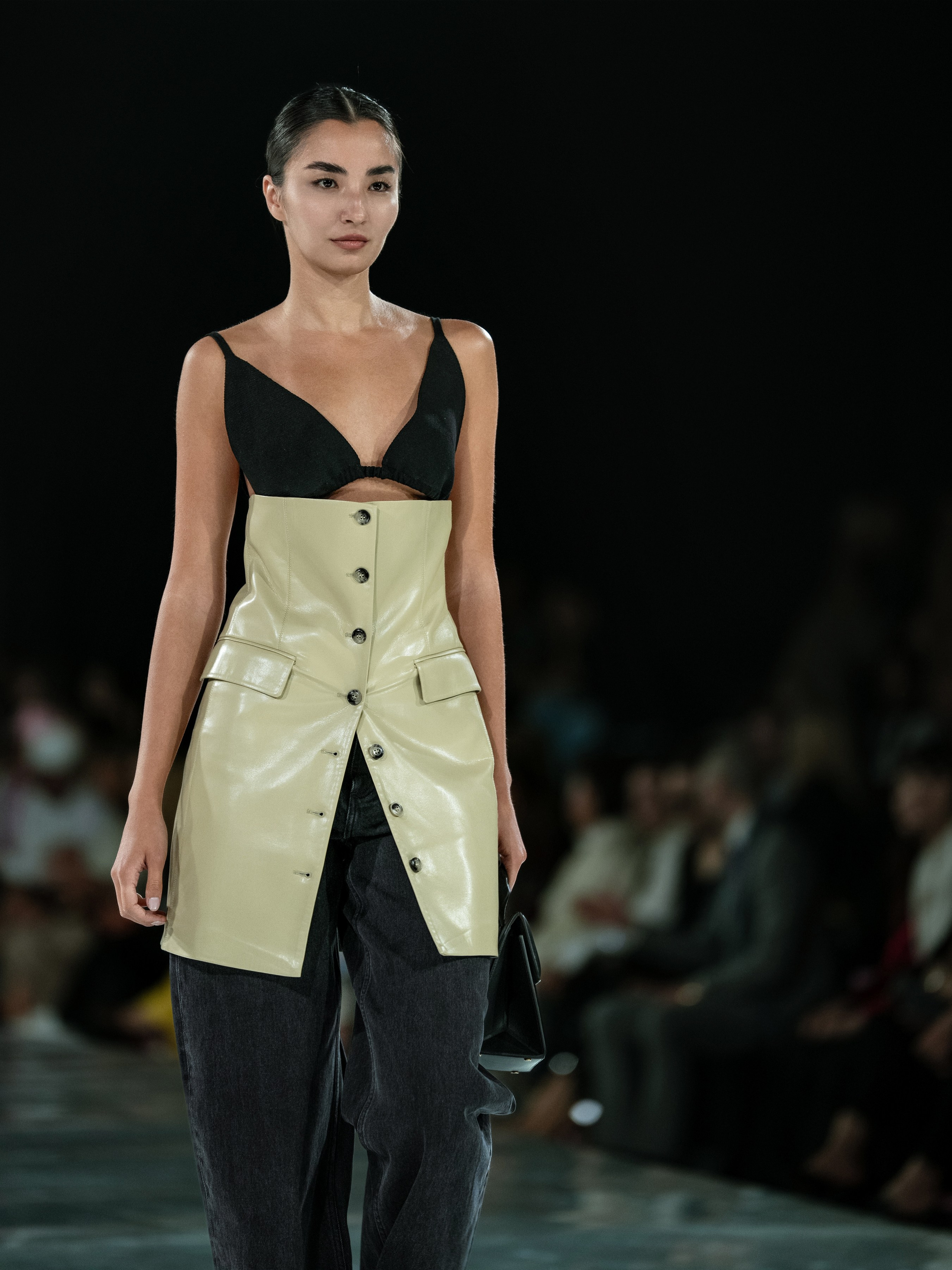 Visa Fashion Week Nanushka. Сайт Алматинского НЮ АРТ, будуар и фэшн фотографа Дениса Карпенко