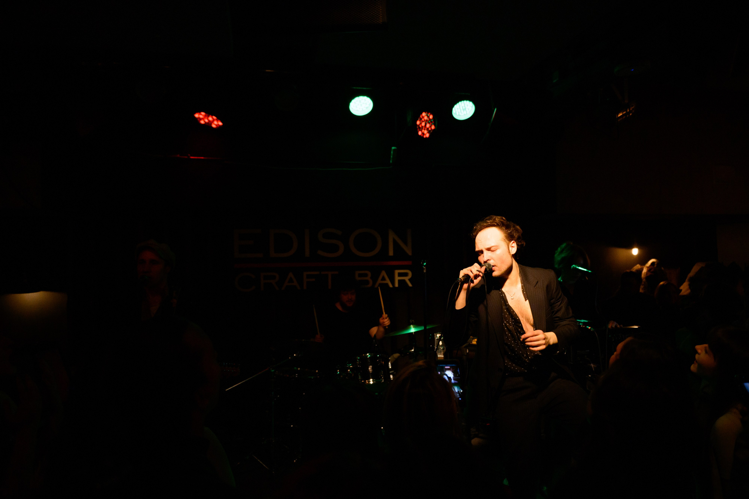 CRAFT BAR EDISON — Диктофон. Свадебный фотограф Иркутск Алексей Шульгин