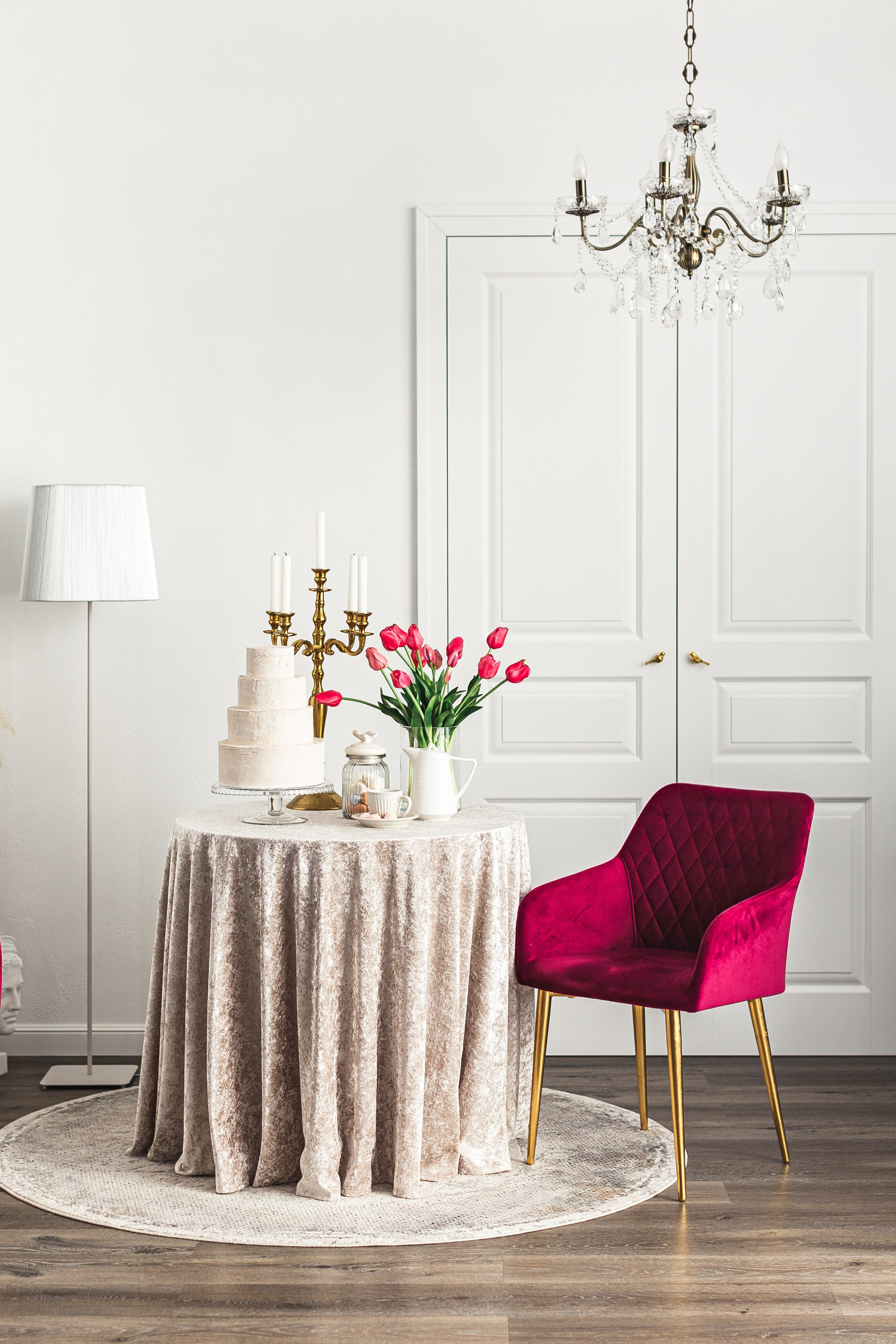 Светлая, просторная фотостудия в Тюмени. Профессиональный фотограф в Тюмени Наталья Кравченко