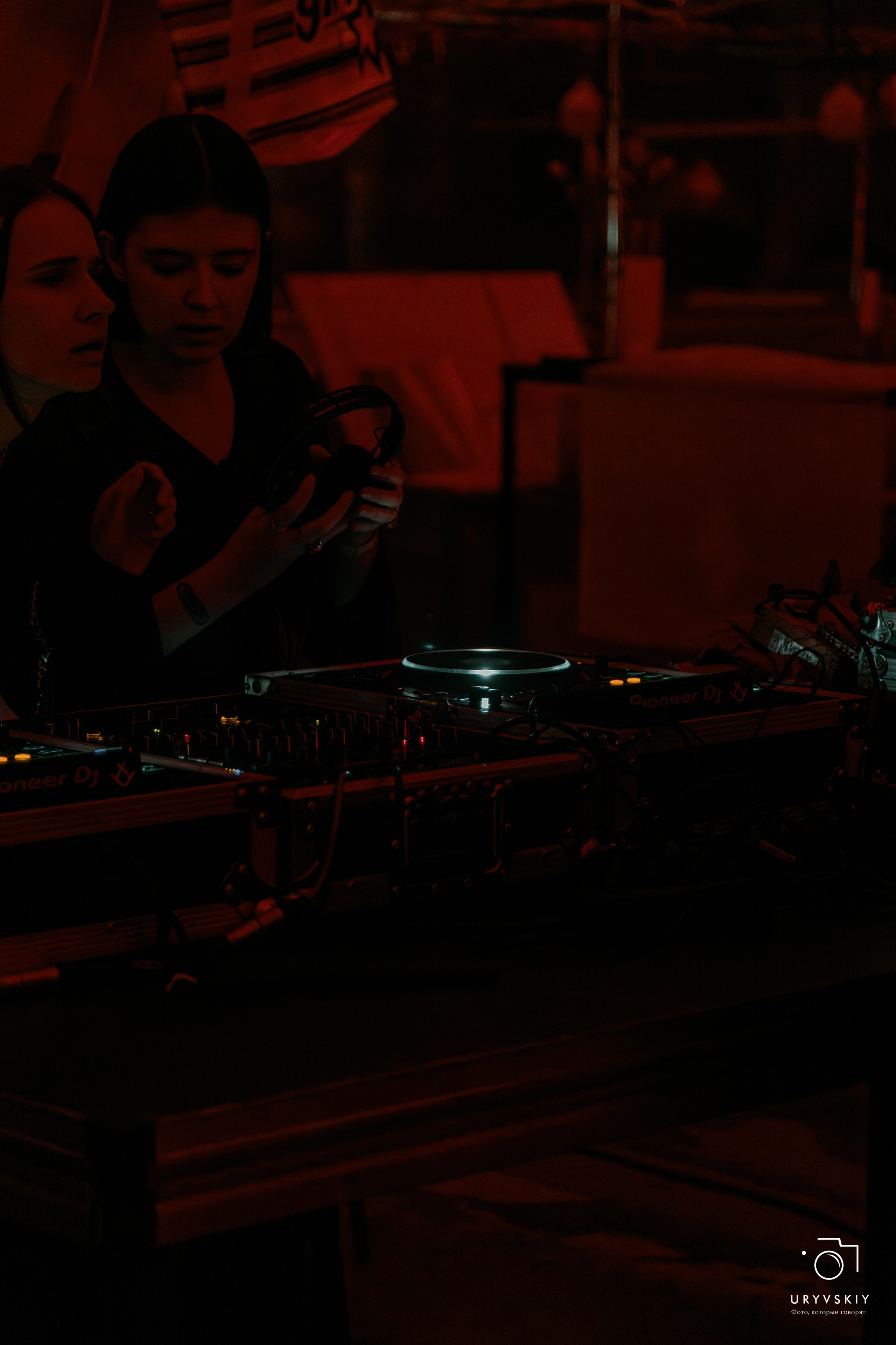 Рейв на Центральном рынке. Игорь Урывский. Фотограф Красноярск