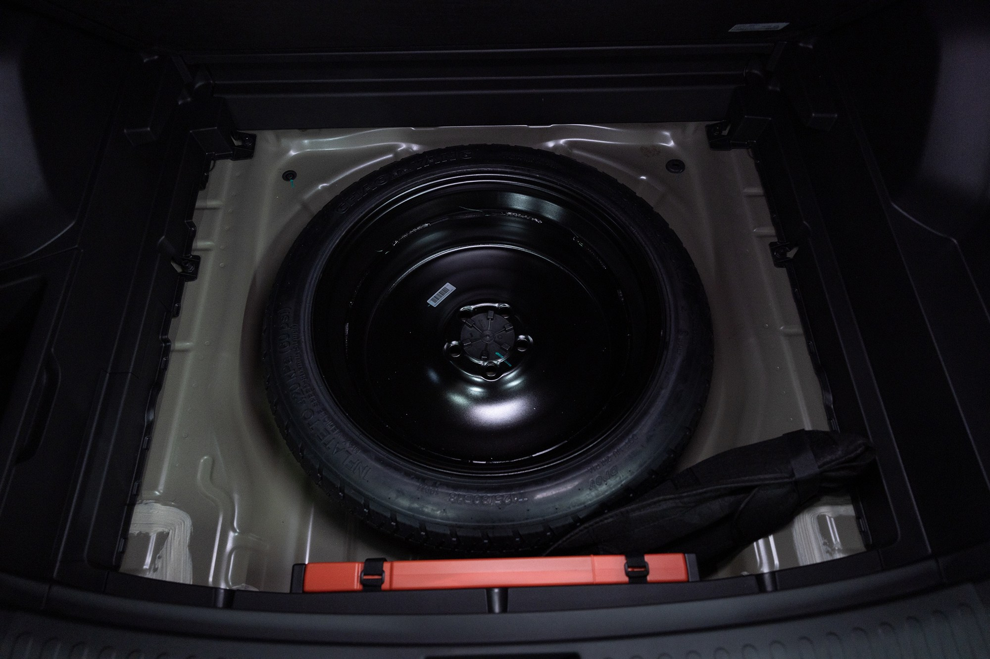 Geely Atlas 1.5T DCT (174 л. с.). Автосалон «Х-Авто»