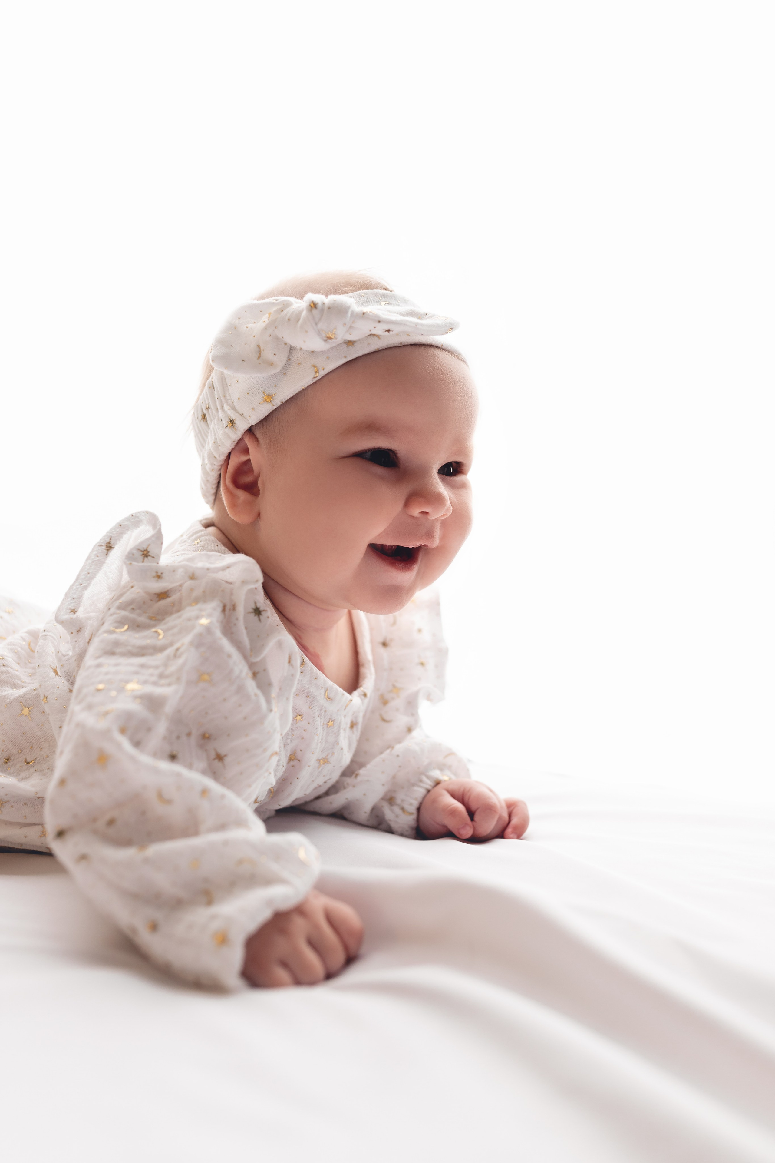 Фотосессия Варюши в натуральном стиле. Фотограф новорожденных в г. Барнаул Ренпенинг Катерина