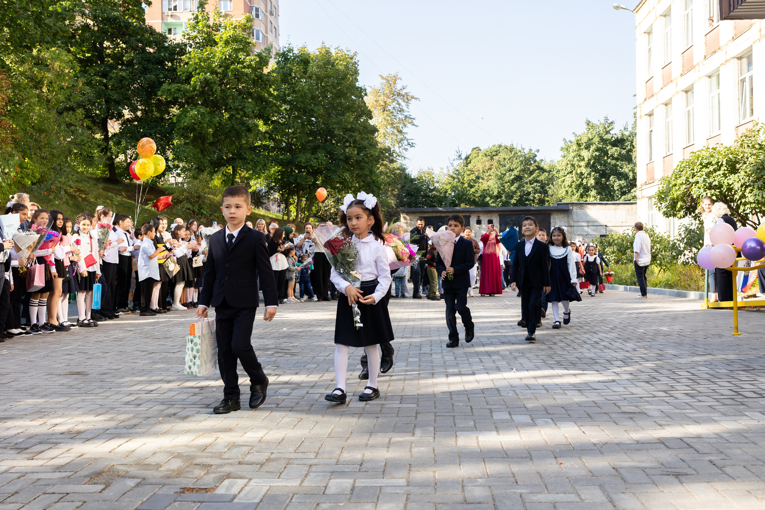 Линейка 1 сентября. Профессиональный Фотограф в Москве Андрей Славнов