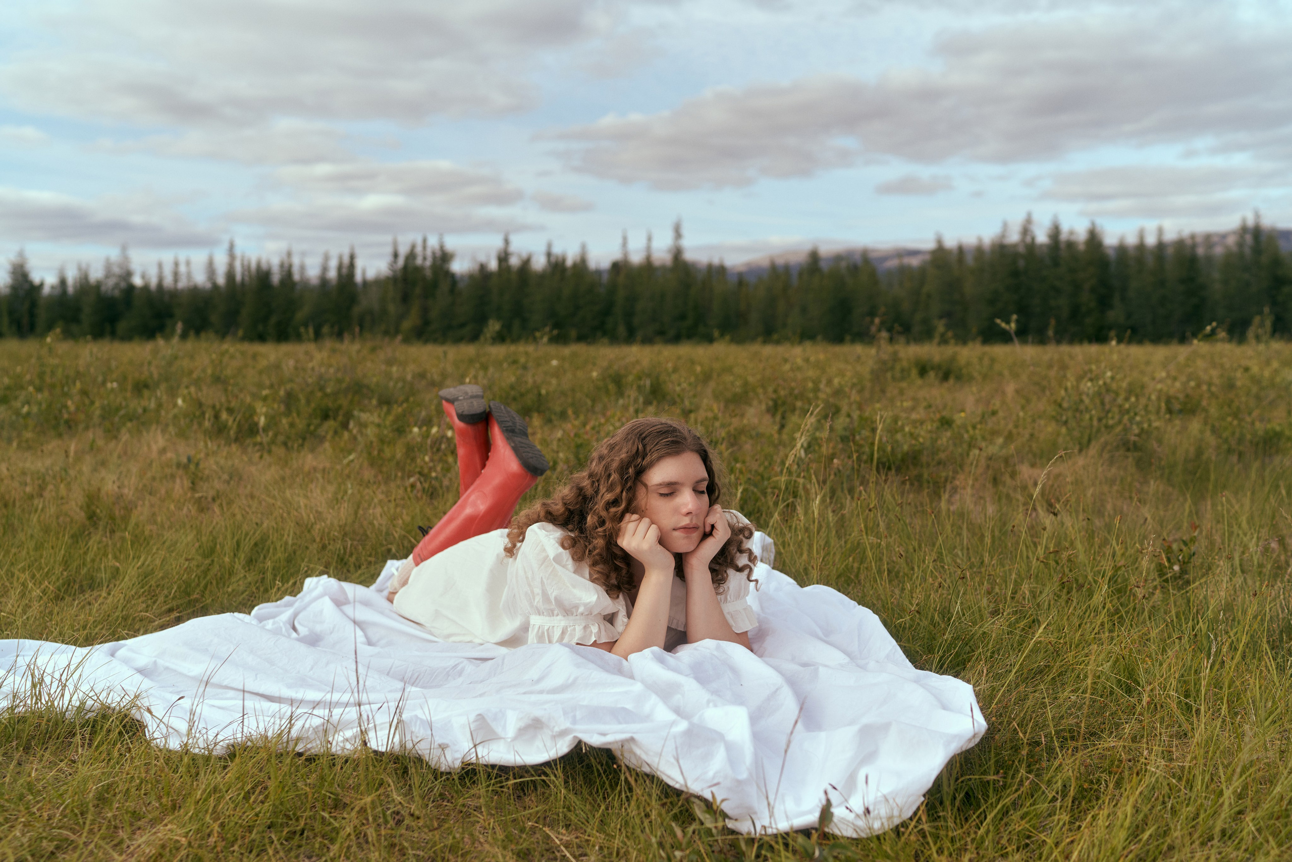 Field and outdoor photoshoot. Norman Wells photographer Ekaterina Konovalenko