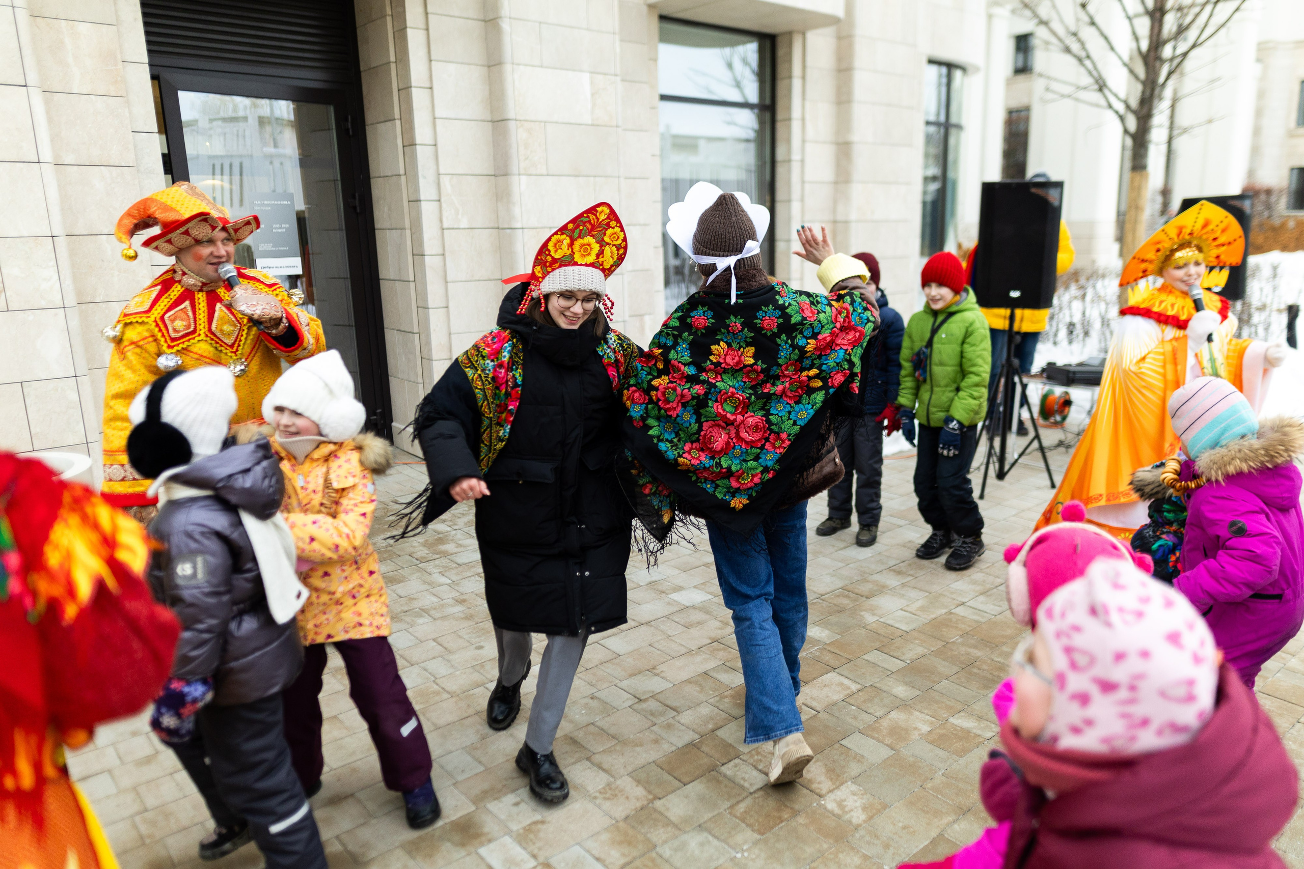 Масленица у «Брусники» на Некрасова. Фотограф Родион Нарудинов