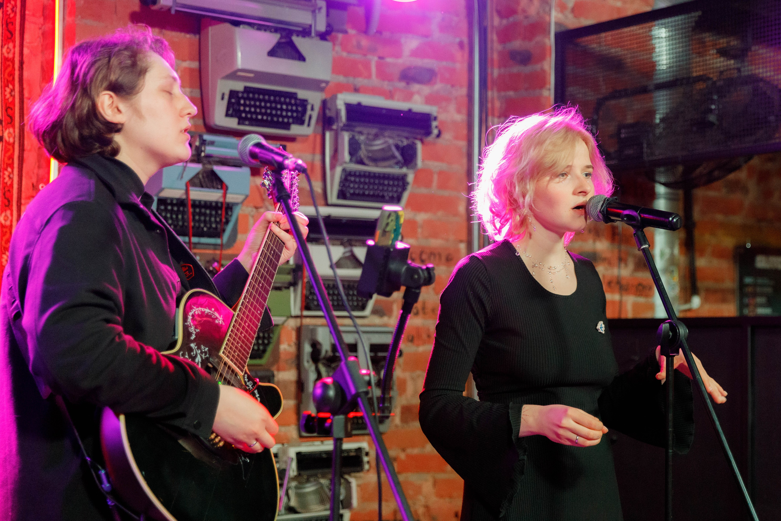 Концерт Огнева и Аня из Питера. Репортажный фотограф в Новосибирске Алена Помазунова